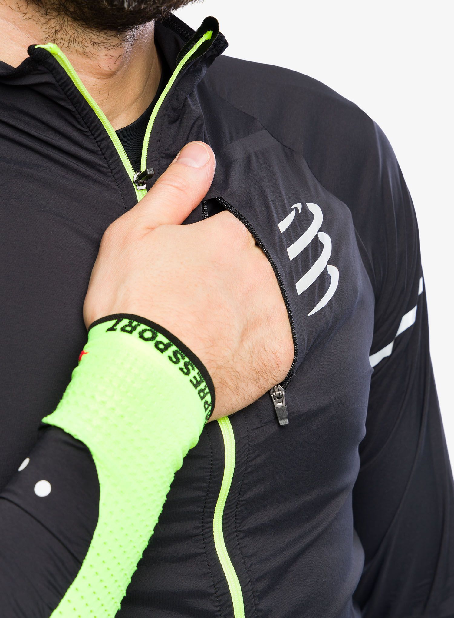 Vjetrovka Compressport Hurricane Windproof Jacket Flash - black/fluo yellow