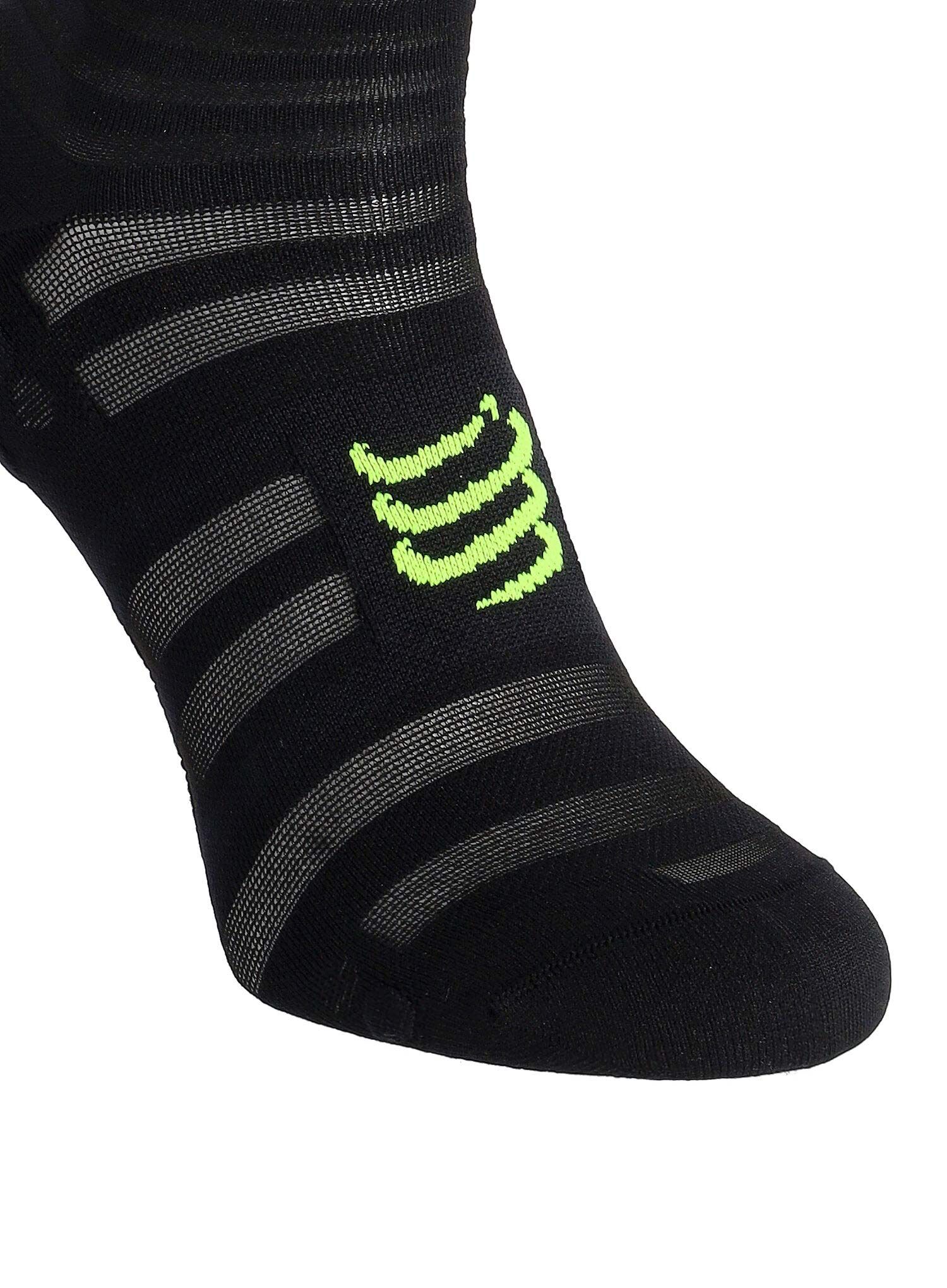Čarape za trčanje Compressport Pro Racing v4.0 UL Run High - black/safe yellow/neo pink