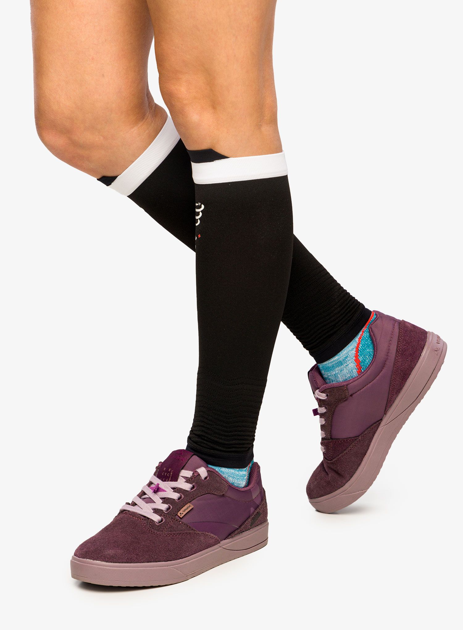 Kompresijske nogavice Compressport R2v2 - black