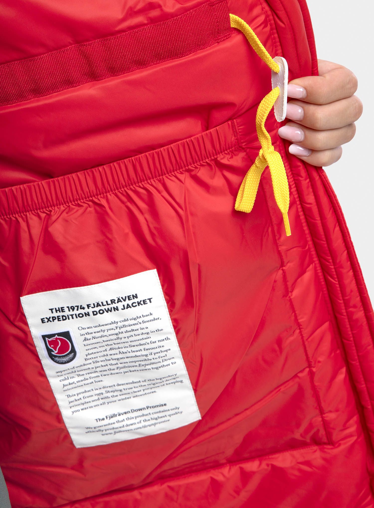 Ženski kaput Fjallraven Expedition Long Down Parka - true red