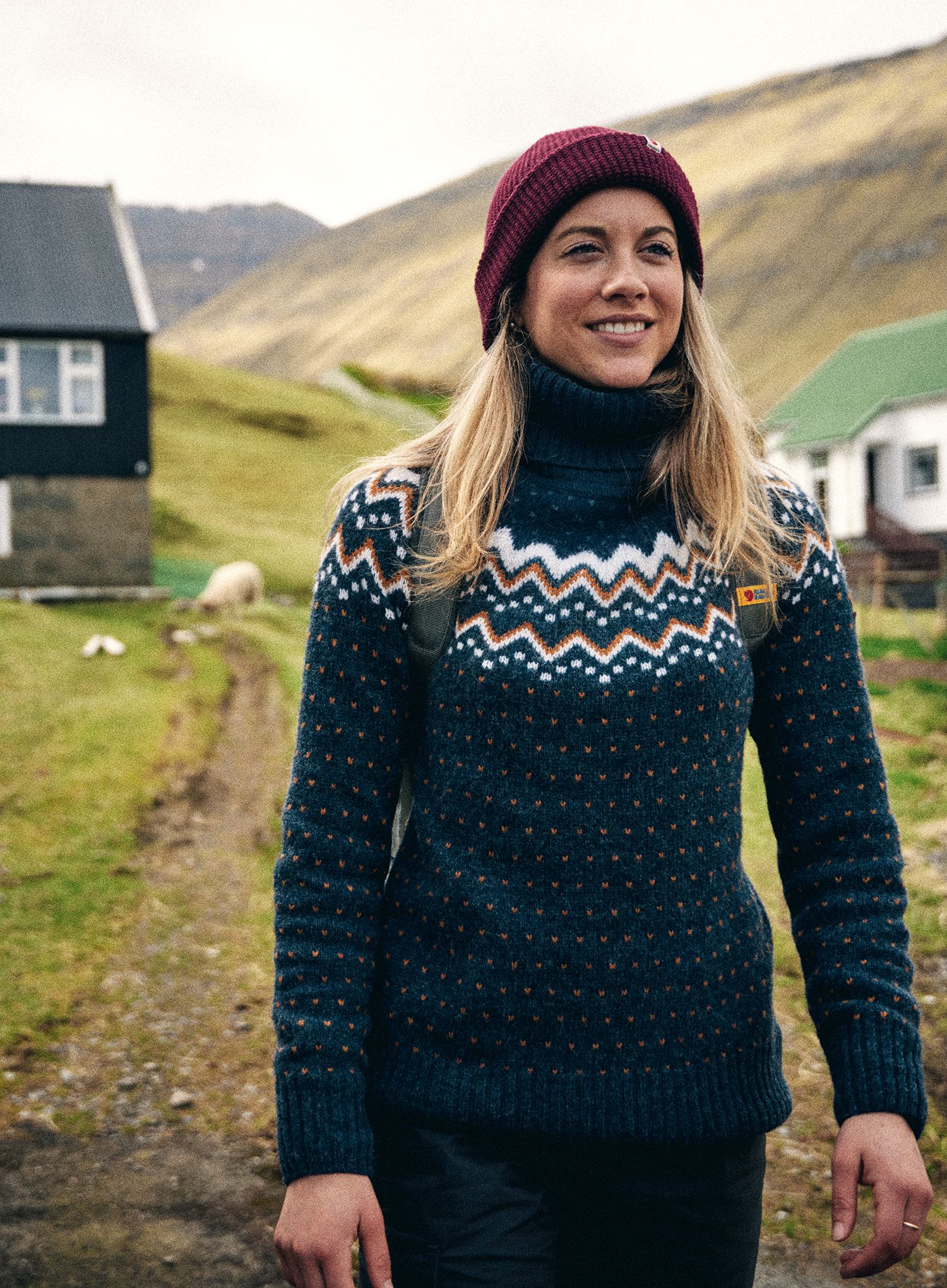 Ženski džemper Fjallraven Övik Knit Roller Neck - navy-dark navy