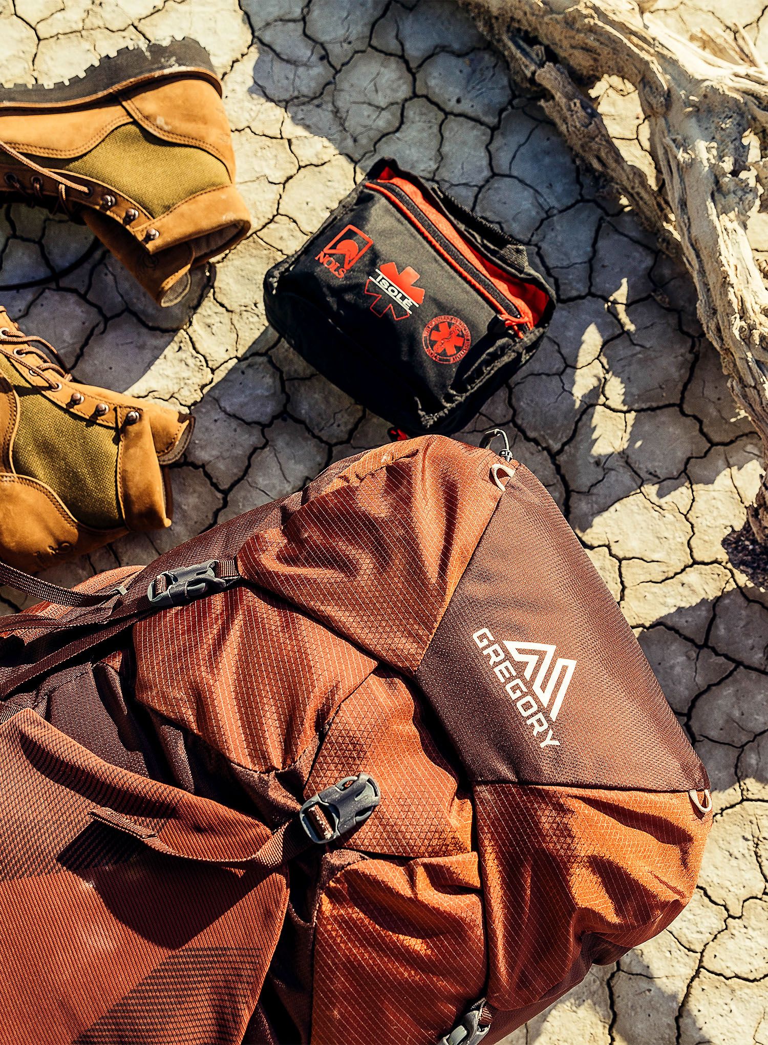 Ženski trekking ruksak Gregory Maven 45 - rosewood red