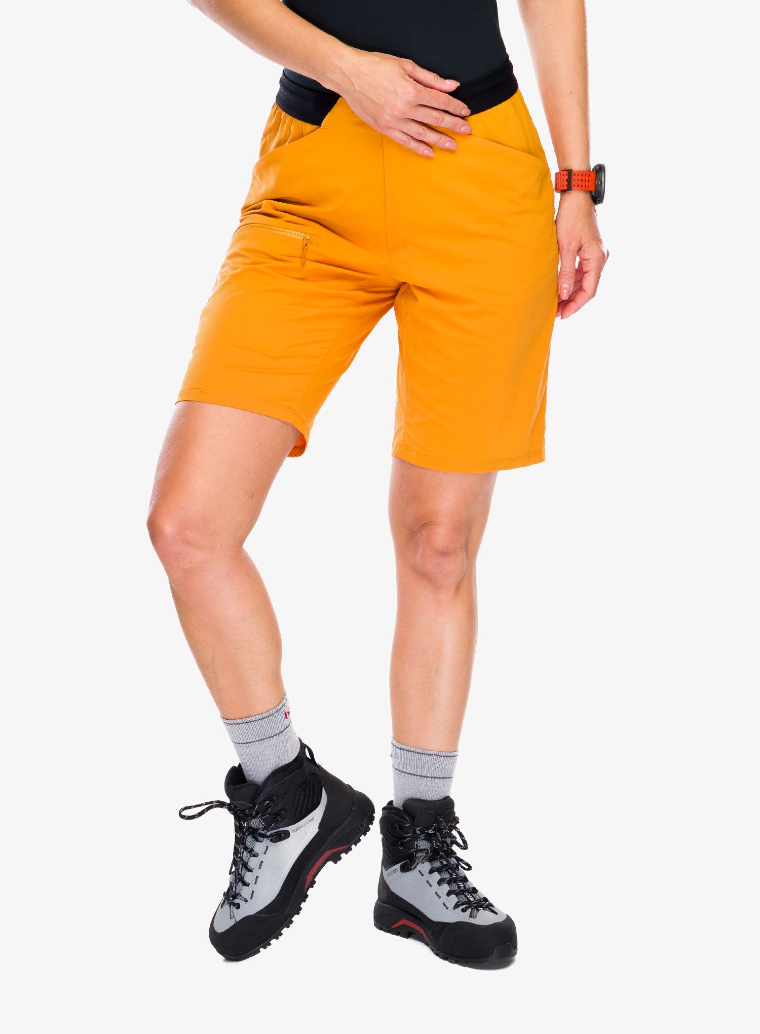 Ženske planinarske kratke hlače Haglofs L.I.M Fuse Shorts - desert yellow