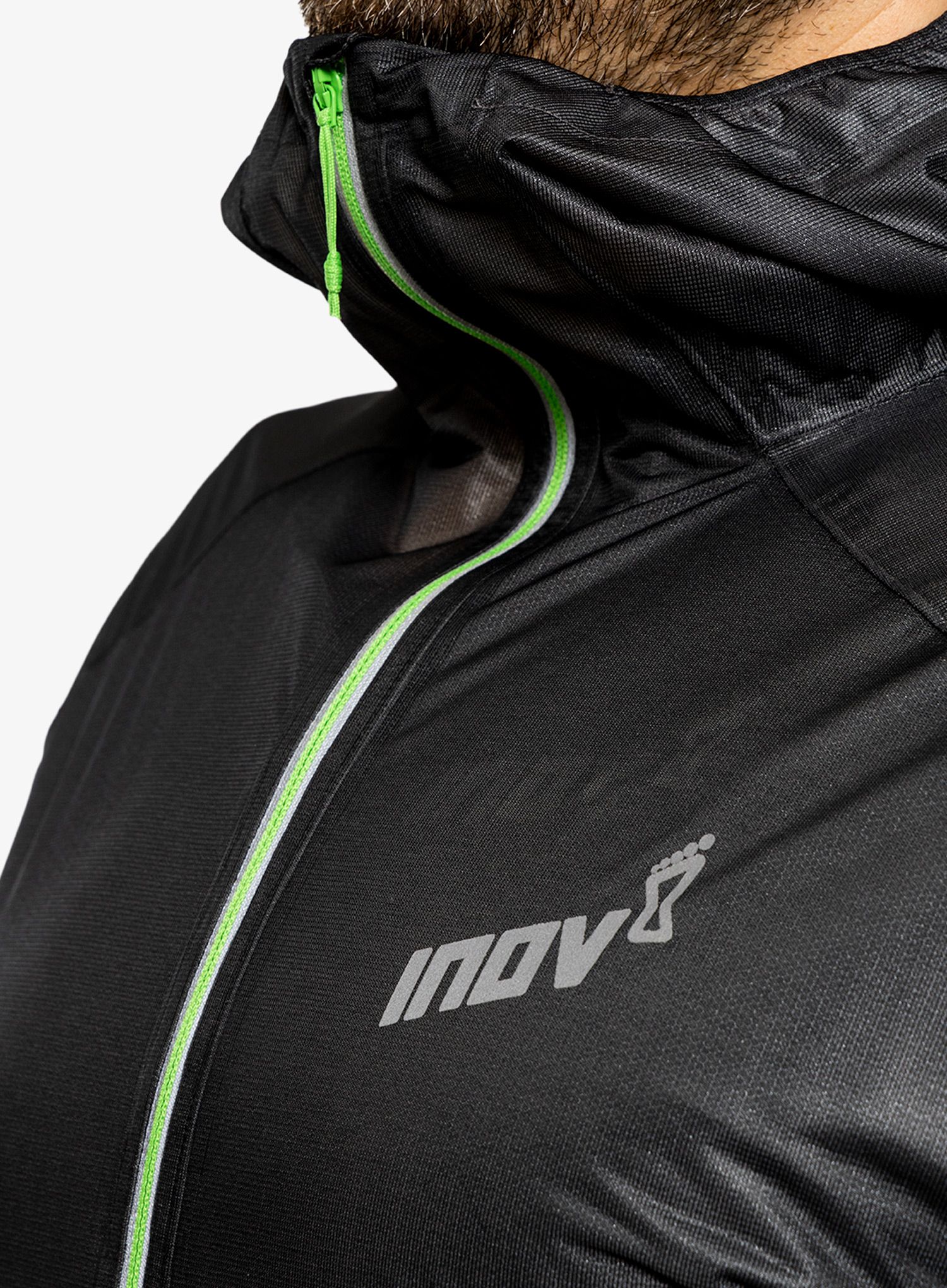 Jakna za trčanje Inov-8 Raceshell HZ - black