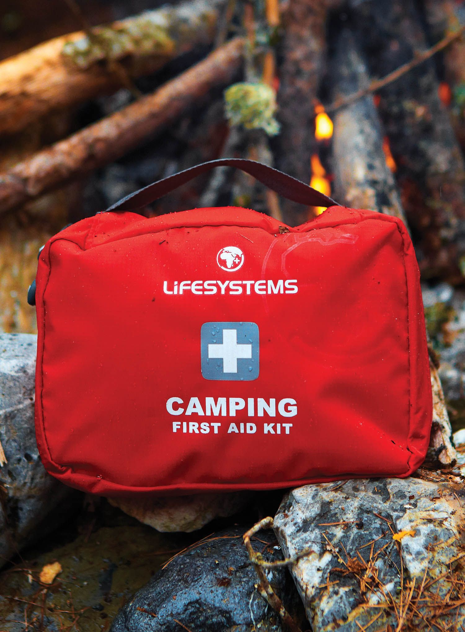 Pribor za prvu pomoć Lifesystems Camping First Kit Aid - red