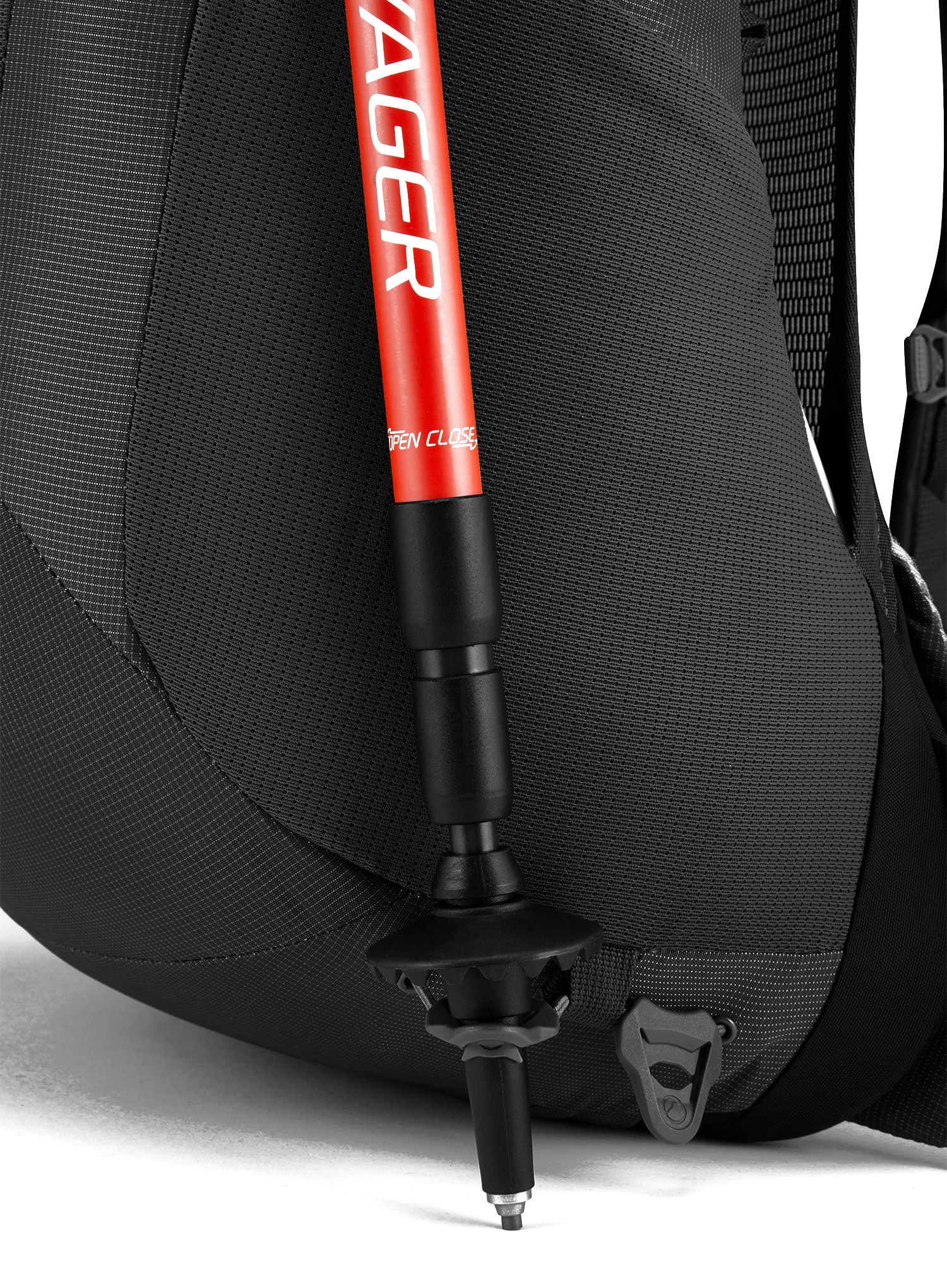 Ruksak s odstojnom mrežom Lowe Alpine AirZone Active 22 - black