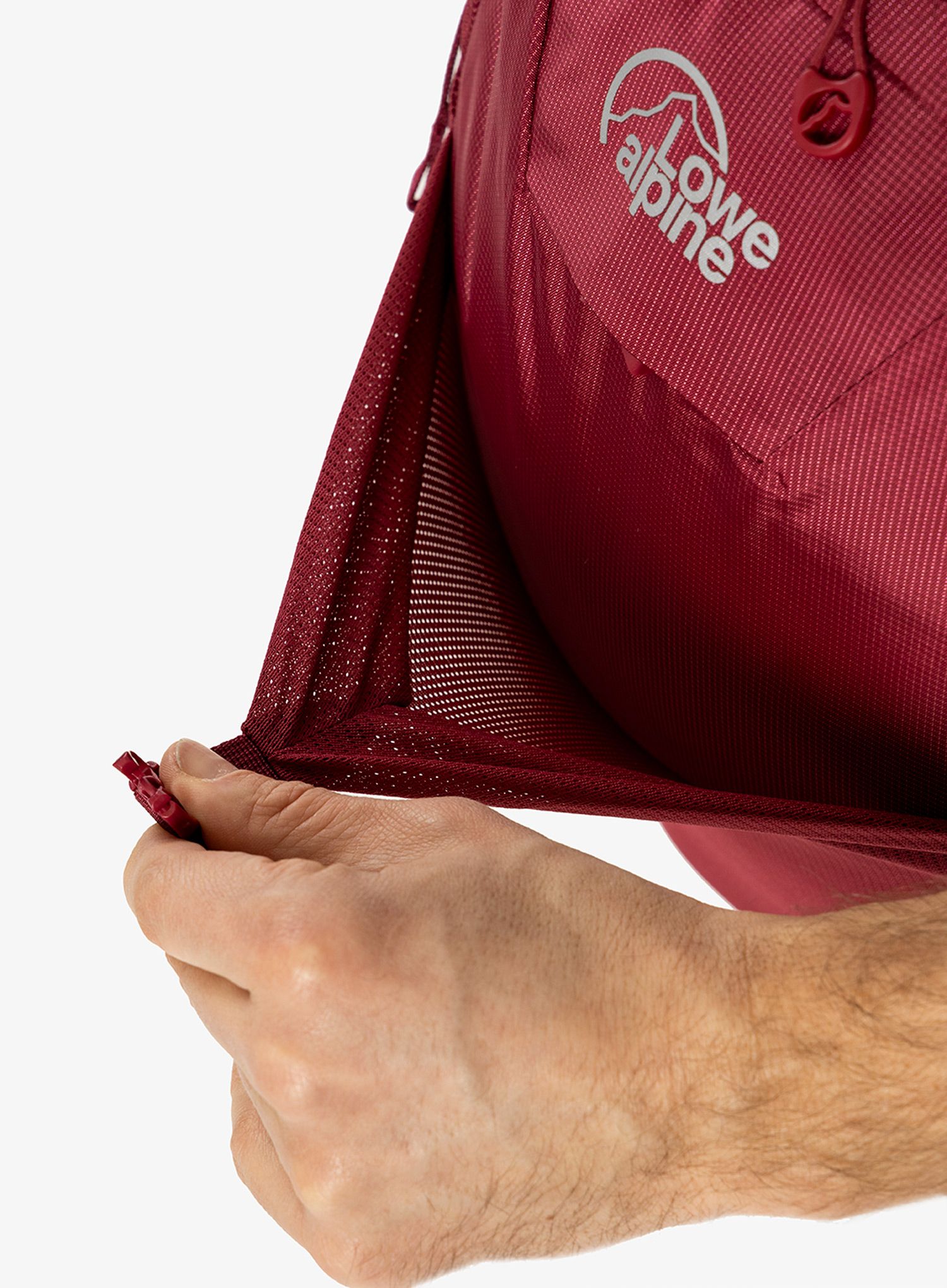 Ruksak s odstojnom mrežom Lowe Alpine AirZone Trek ND 26 - raspberry