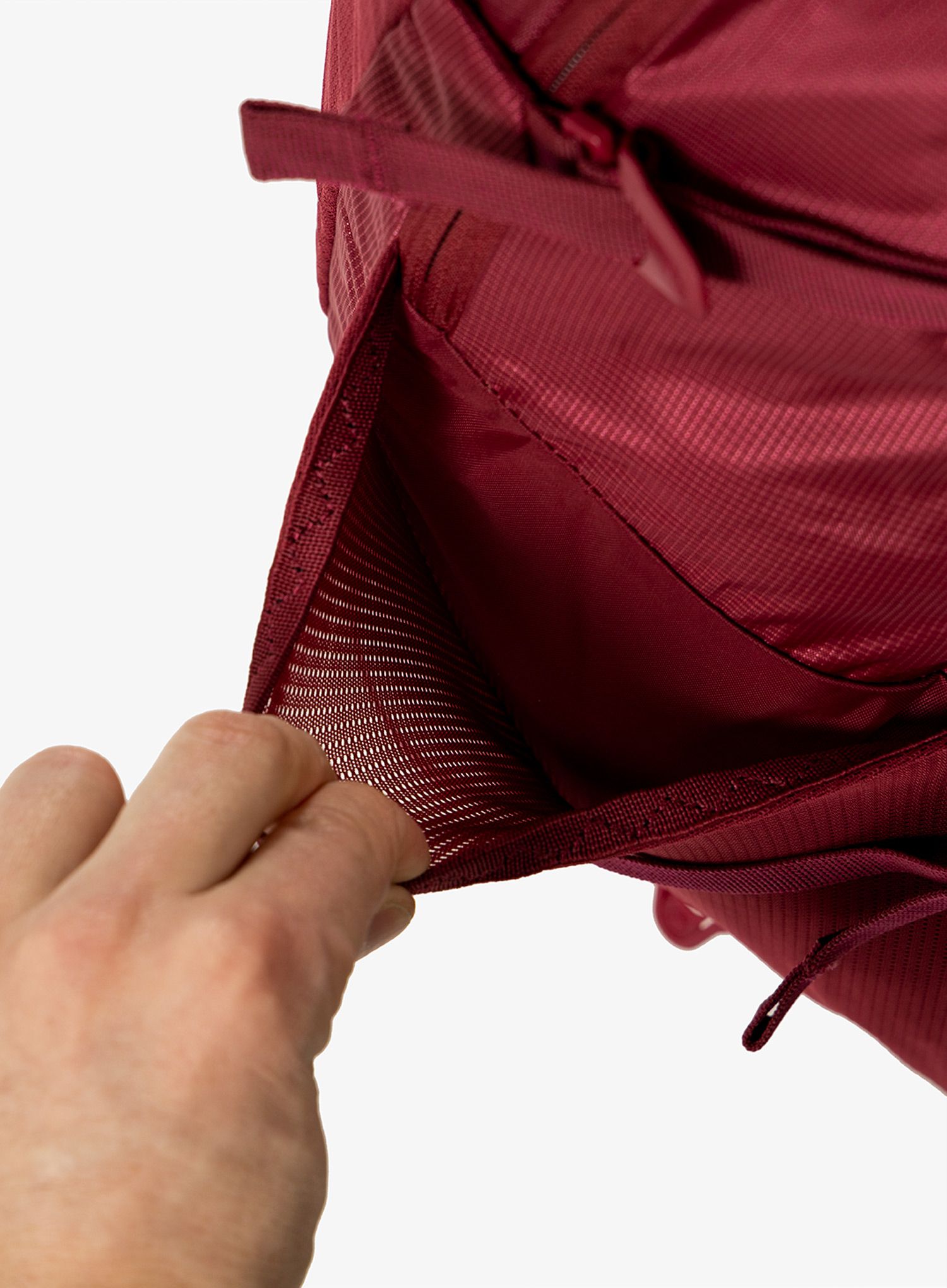 Ruksak s odstojnom mrežom Lowe Alpine AirZone Trek ND 26 - raspberry