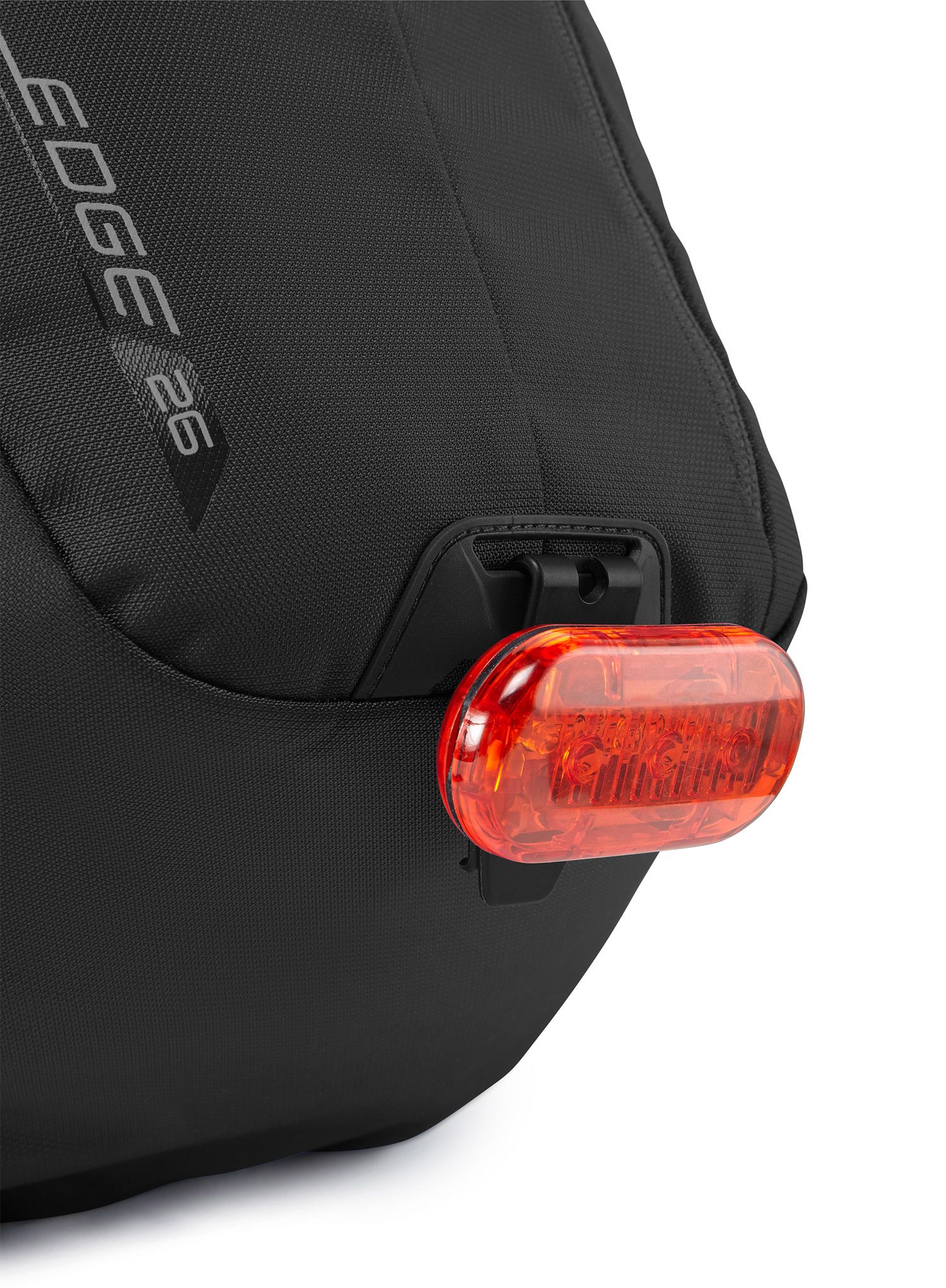Planinarski ruksak Lowe Alpine Edge 26 - black