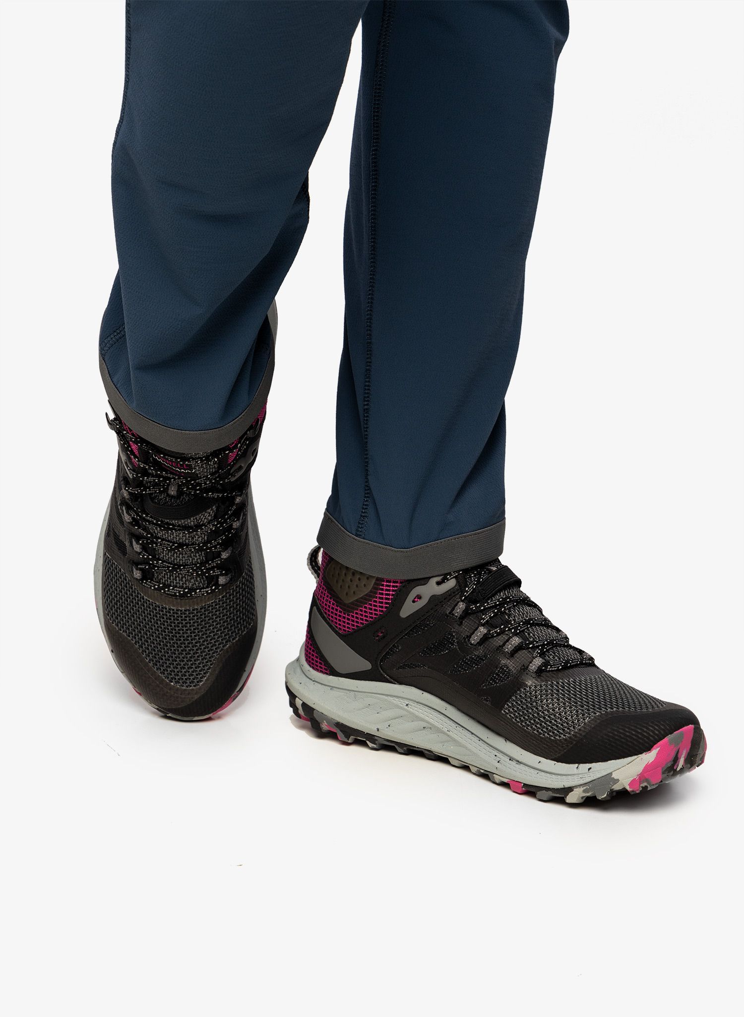 Ženske planinarske cipele Merrell Antora 3 Mid WP - black/fuchsia