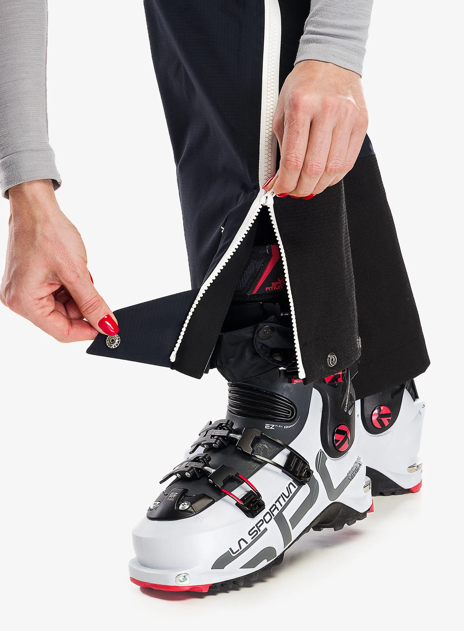 Ženske hlače za planinu Millet Trilogy GTX Pro Pant - black