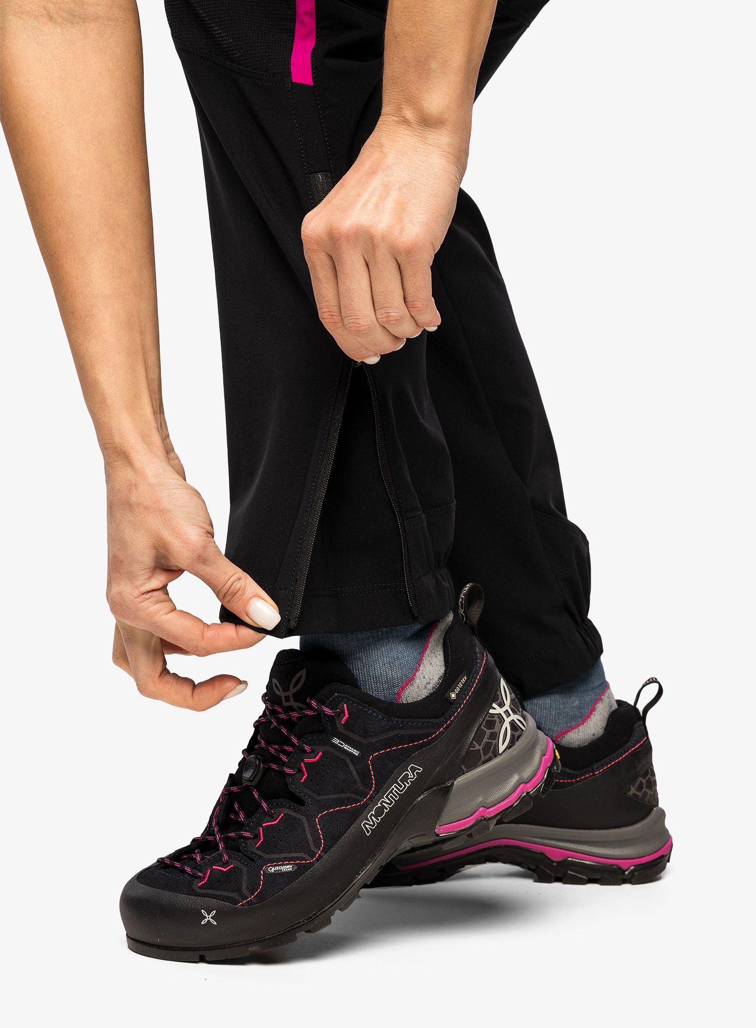 Ženske trekking hlače Montura Mountain Fast Pants - nero/intense violet