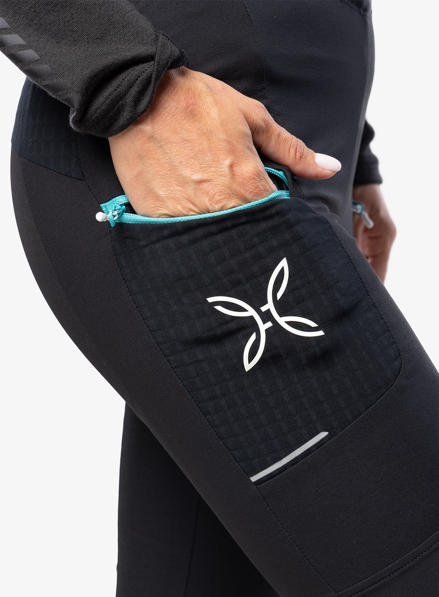 Ženske softshell hlače Montura Ski Style Pants - black/light blue