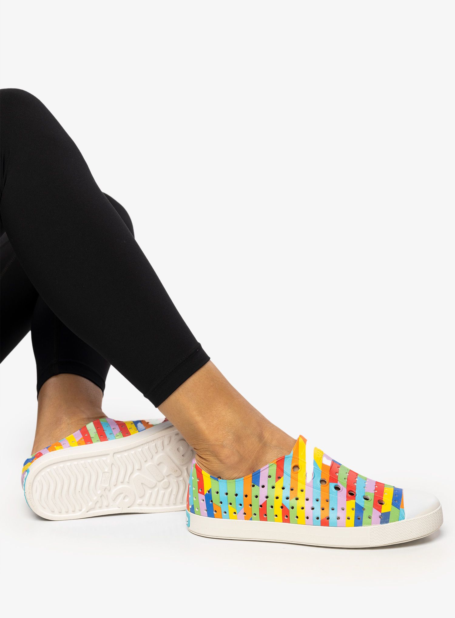 Lifestyle cipele Native Jefferson Sugarlite Print - white/rainbow
