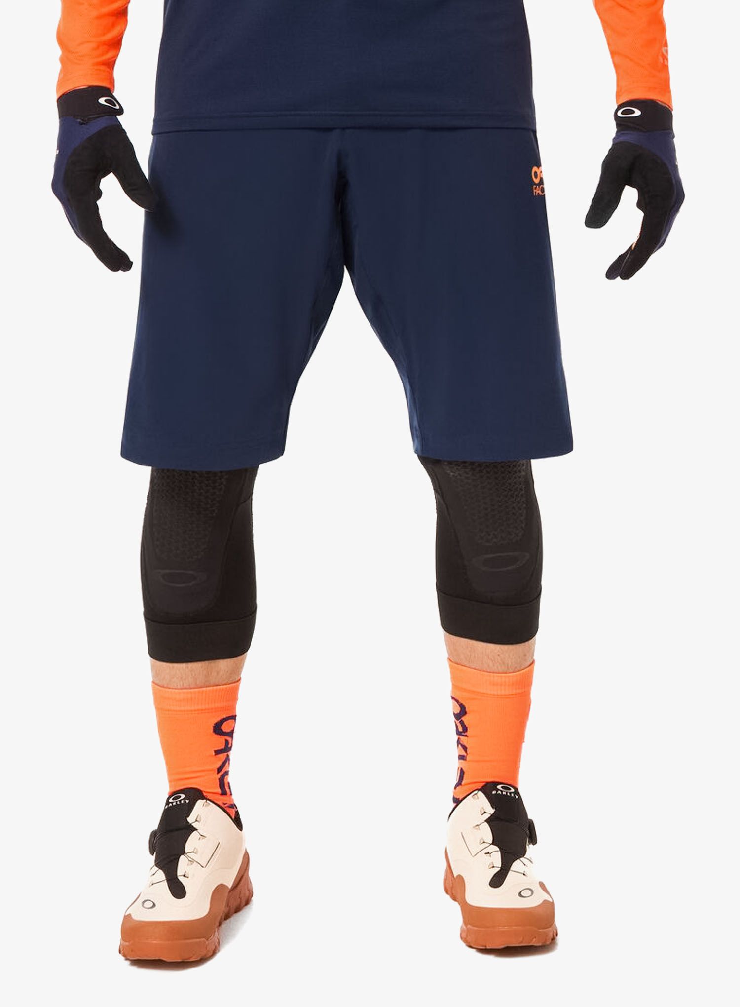 Biciklističke kratke hlače Oakley Factory Pilot Lite Short - team navy