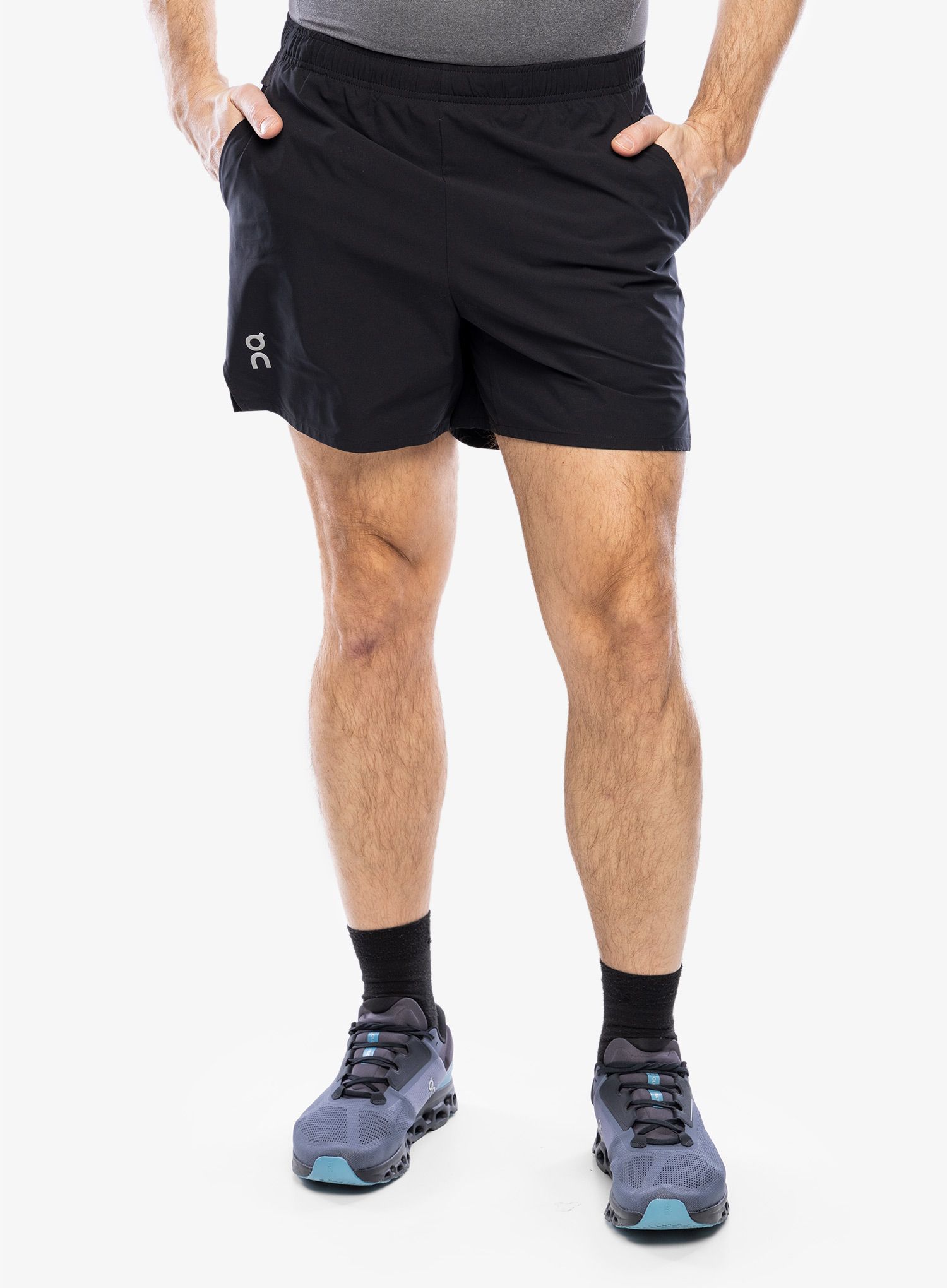 Kratke hlače za trčanje On Essential Shorts - black