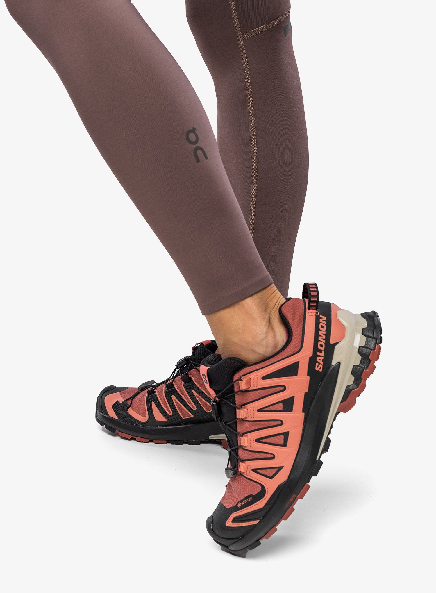 Ženske tajice za trčanje On Performance Winter Tights - grape