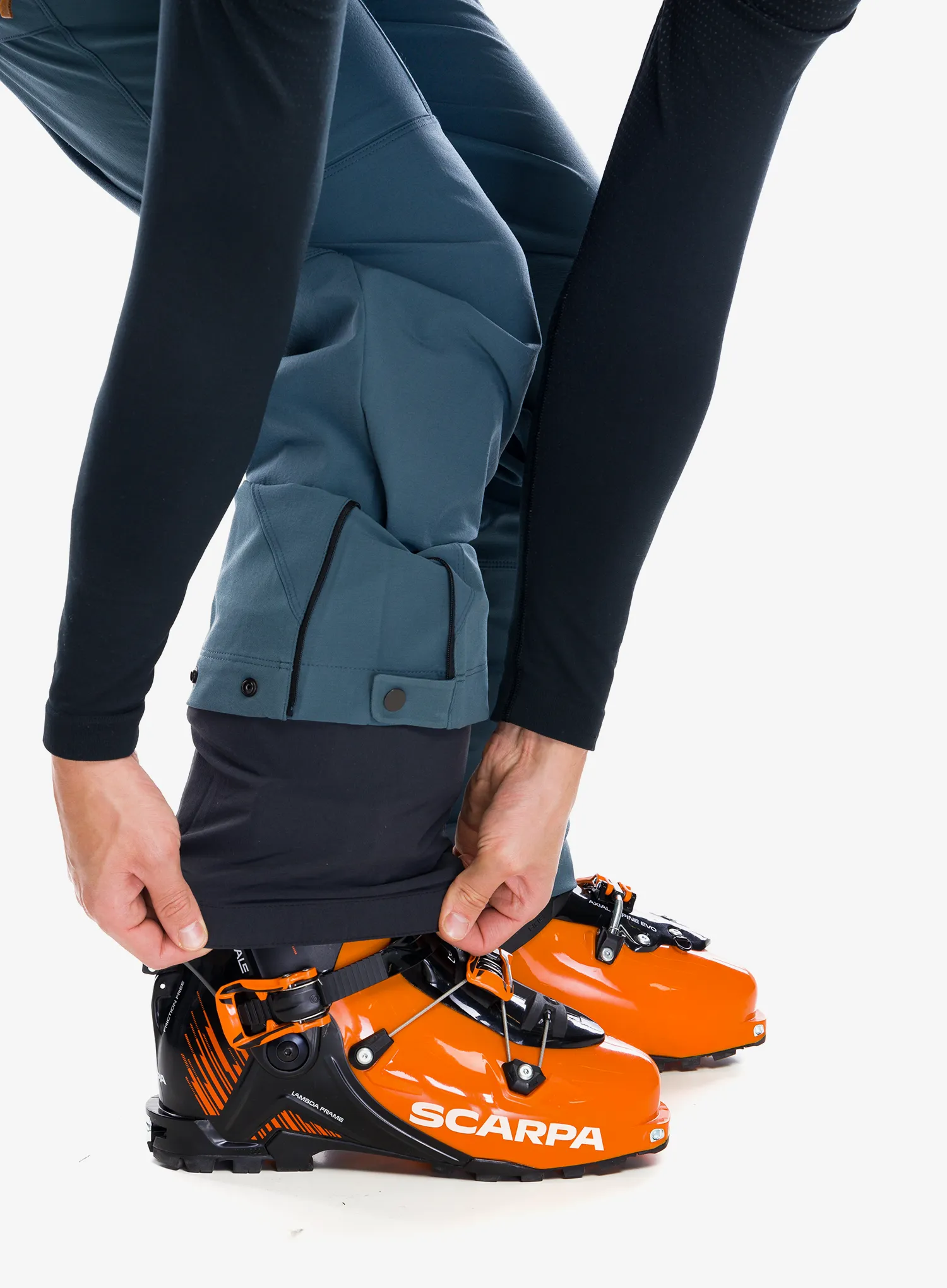 Softshell hlače Ortovox Mondeval Pants - dark arctic grey