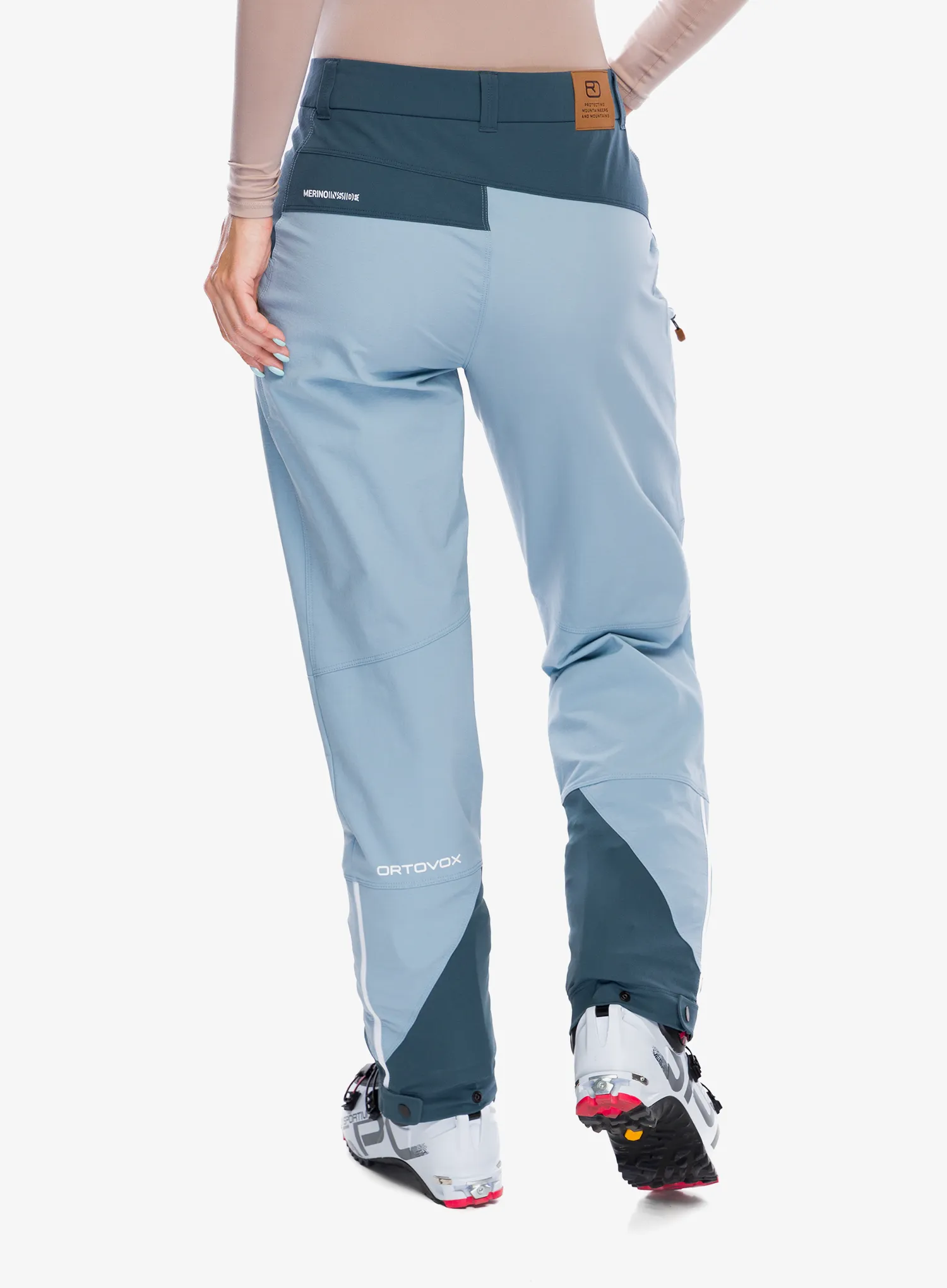Ženske softshell hlače Ortovox Mondeval Pants - glacier grey