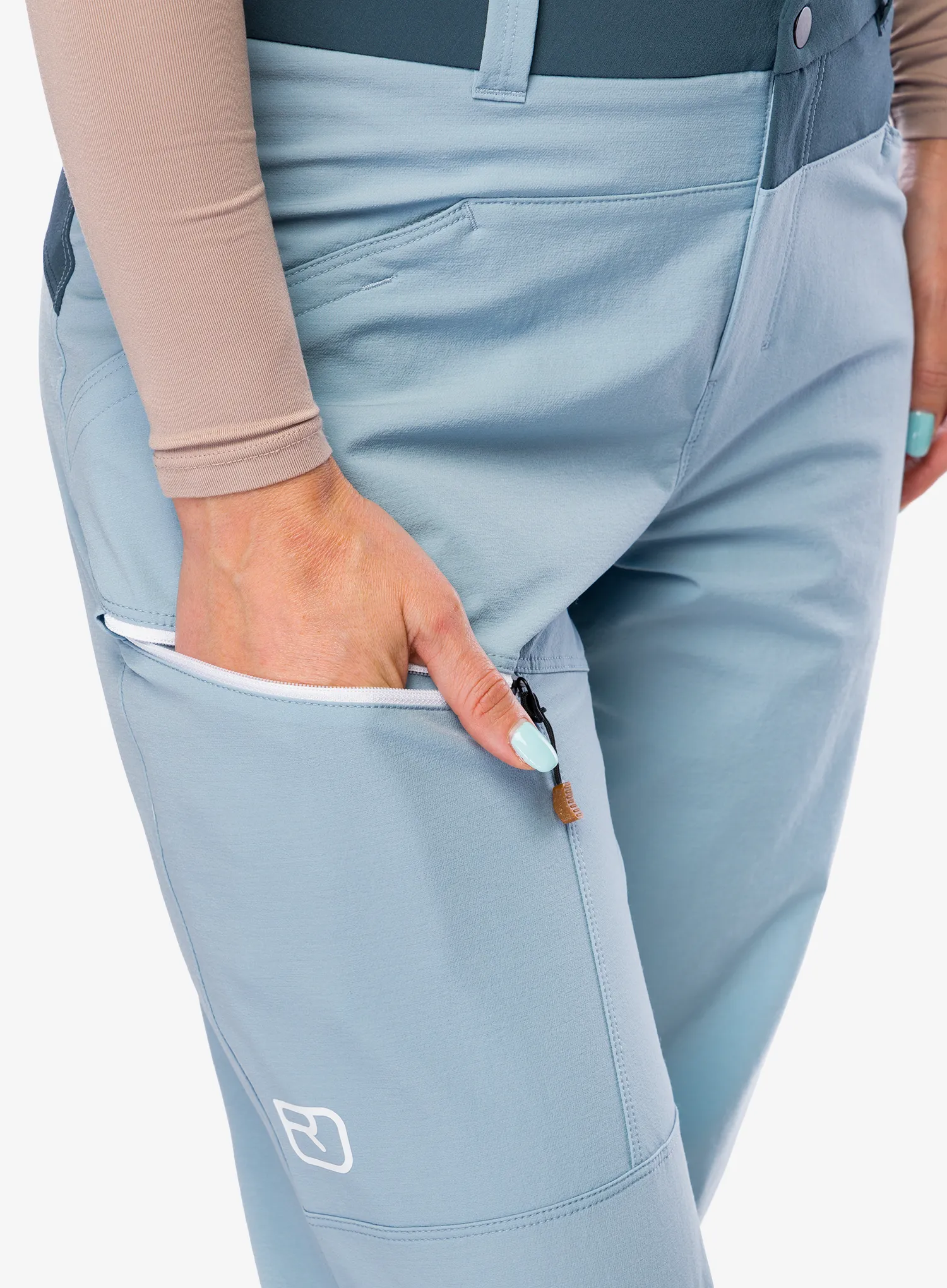 Ženske softshell hlače Ortovox Mondeval Pants - glacier grey