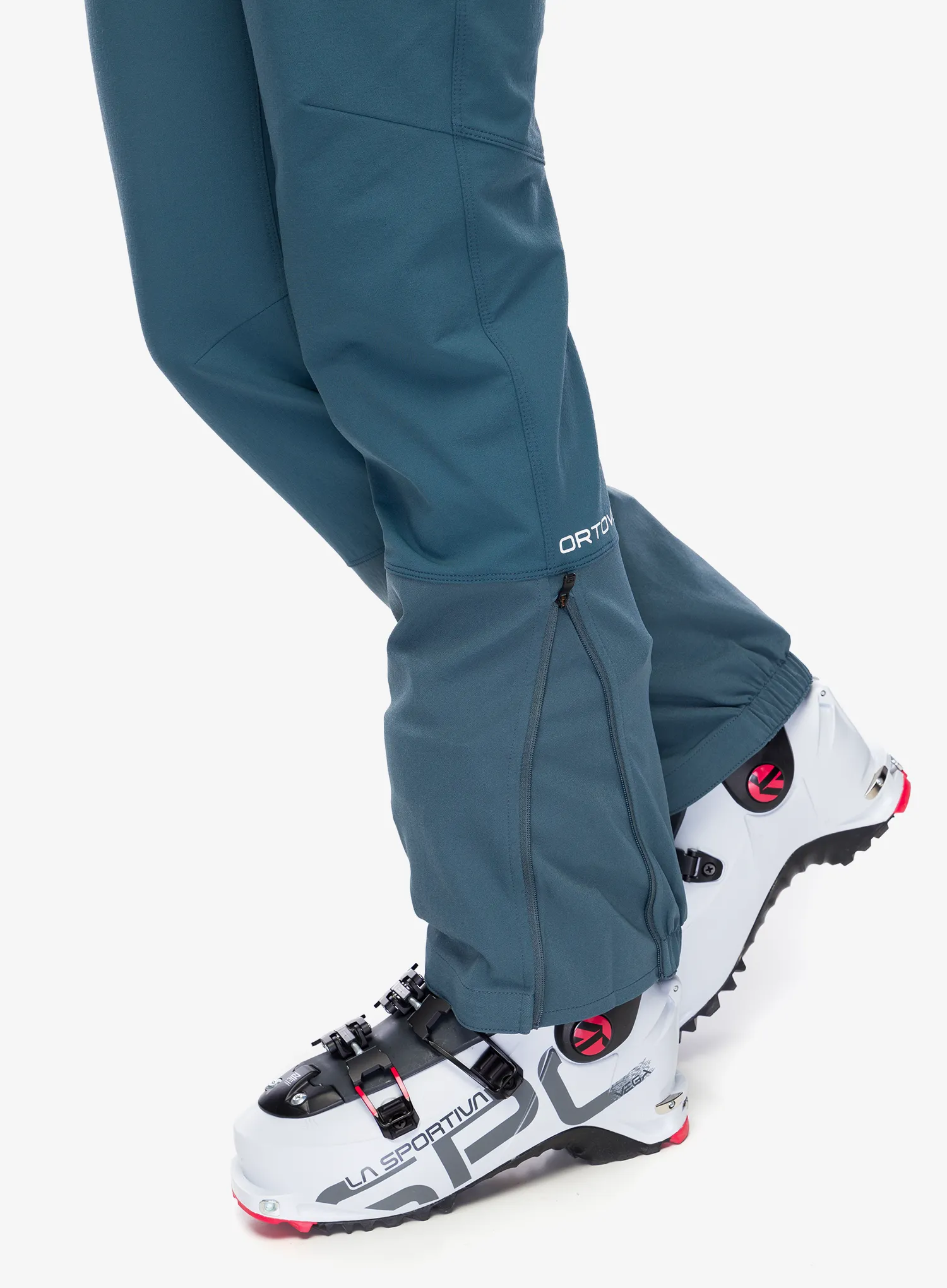 Ženske softshell hlače Ortovox Punta Berrino Stretch Pants - dark arctic grey