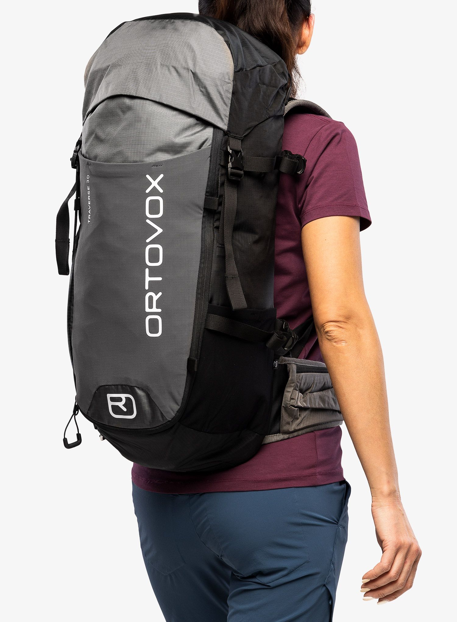 Trekking ruksak Ortovox Traverse 30 - blk raven