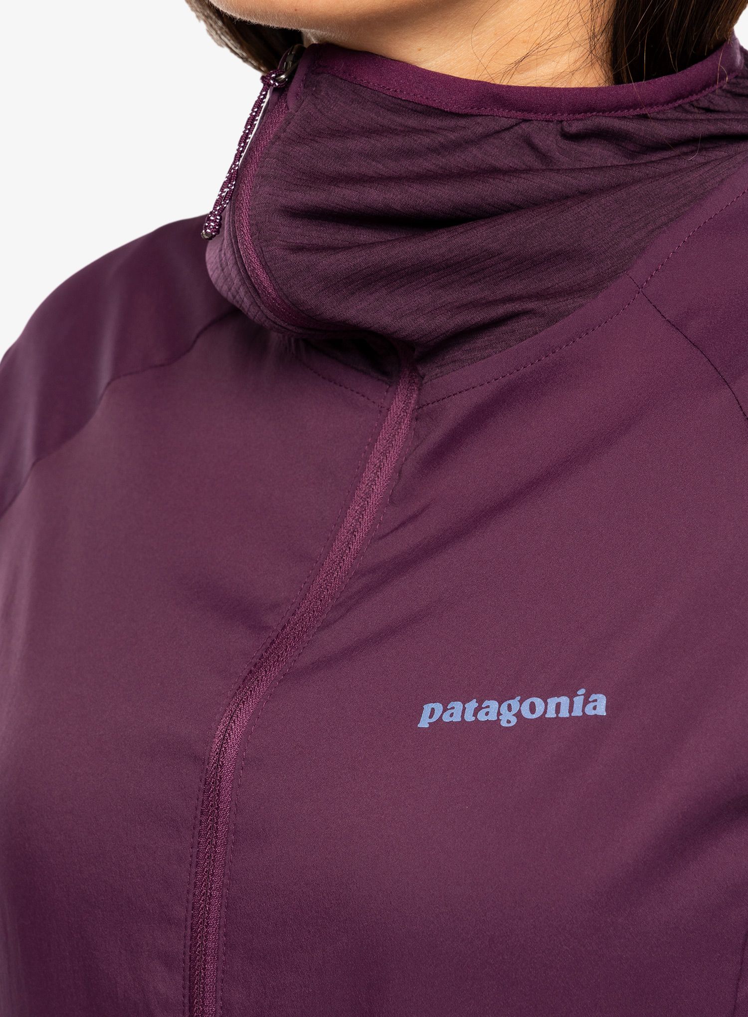 Ženska jakna za trčanje Patagonia Airshed Pro Pullover - night plum