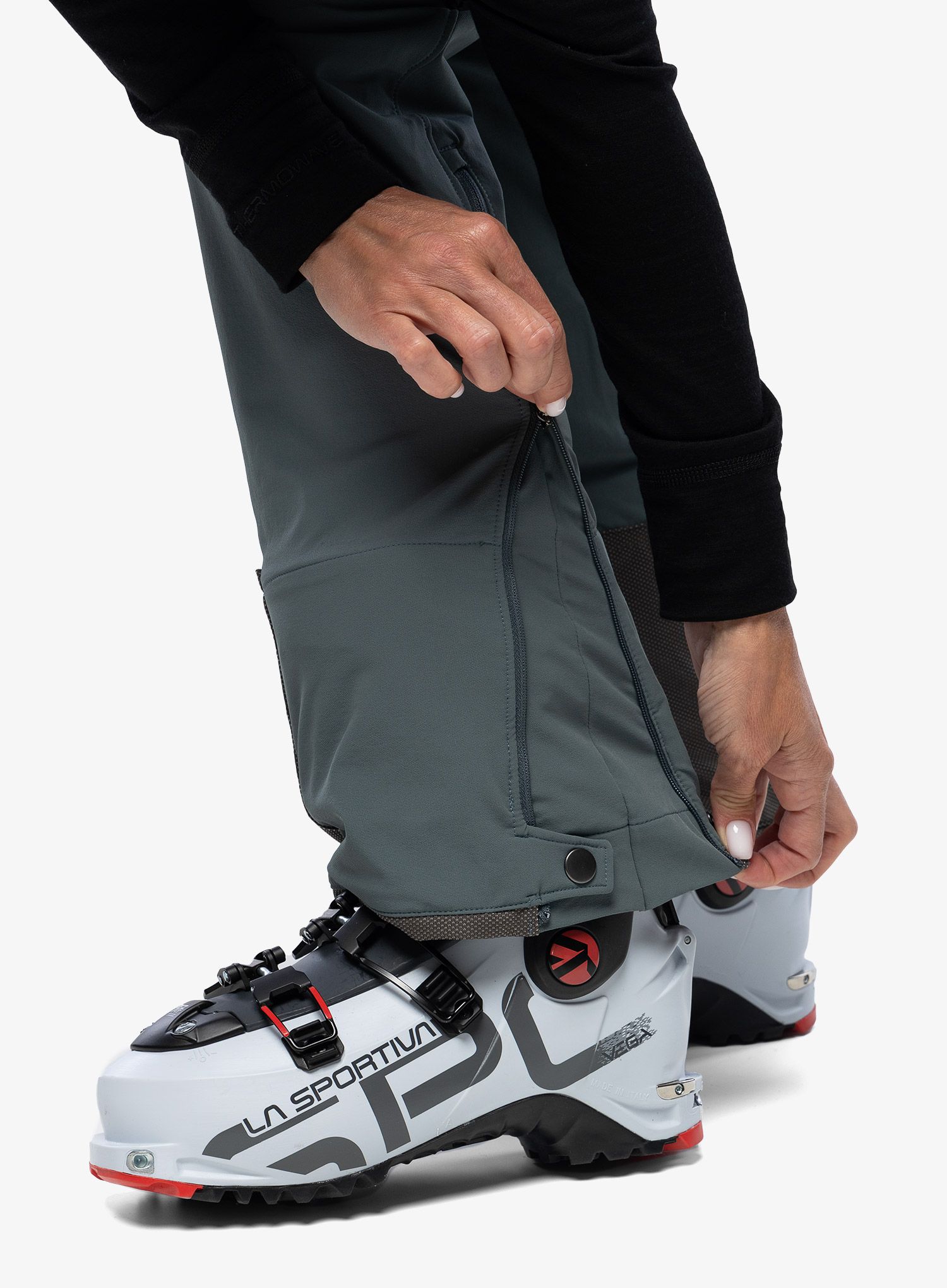 Ženske hlače Patagonia Alpine Guide Pants - nouveau green
