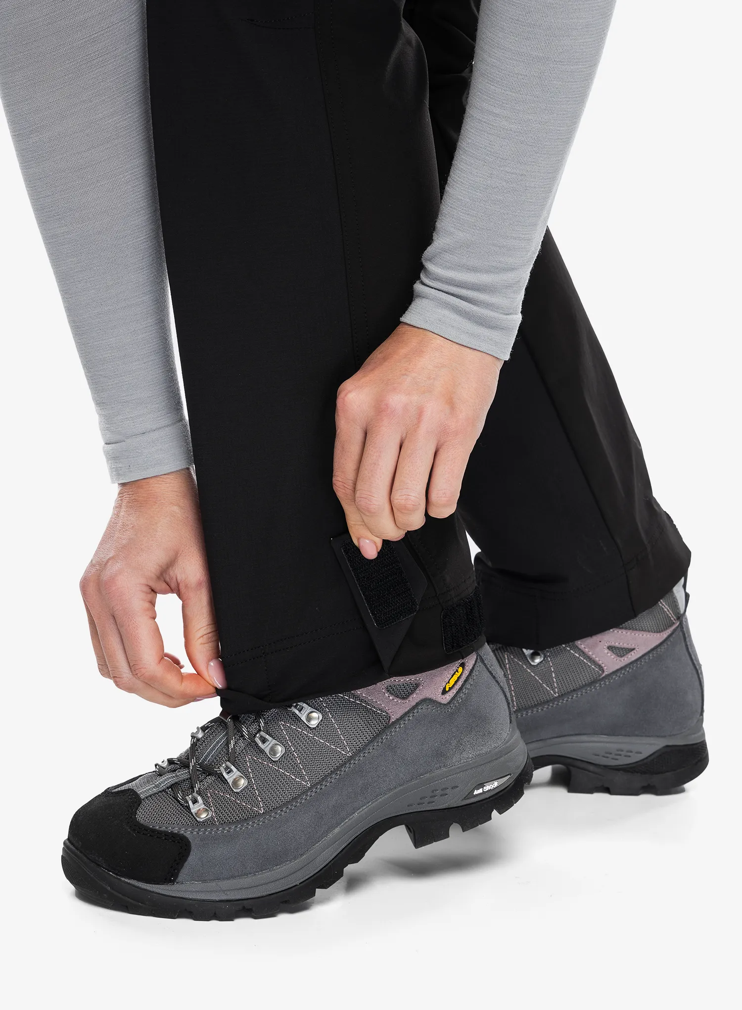 Ženske trekking hlače Patagonia Point Peak Trail Pants - black
