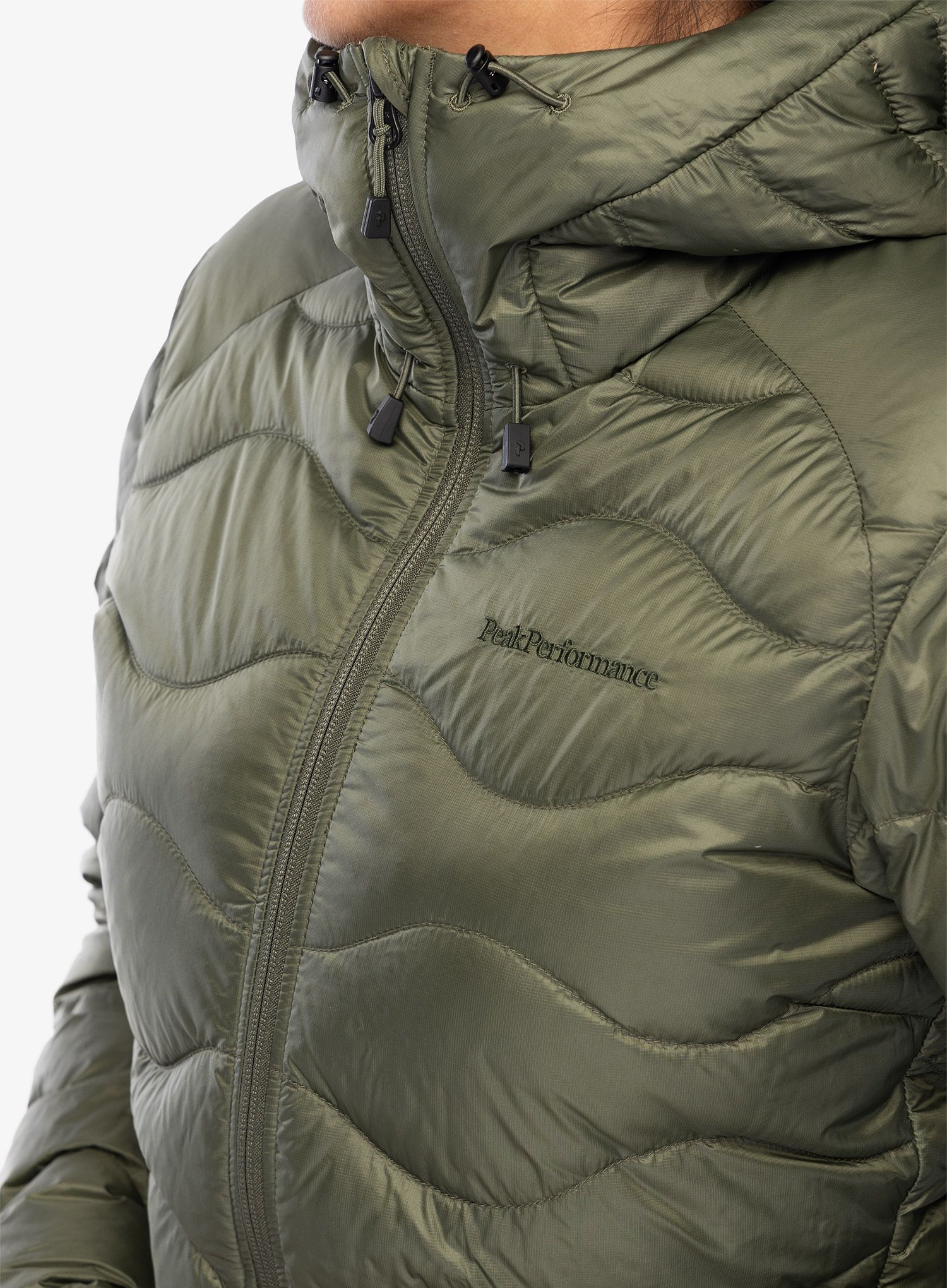 Ženska perjana jakna Peak Performance Helium Down Hood Jacket - pine needle