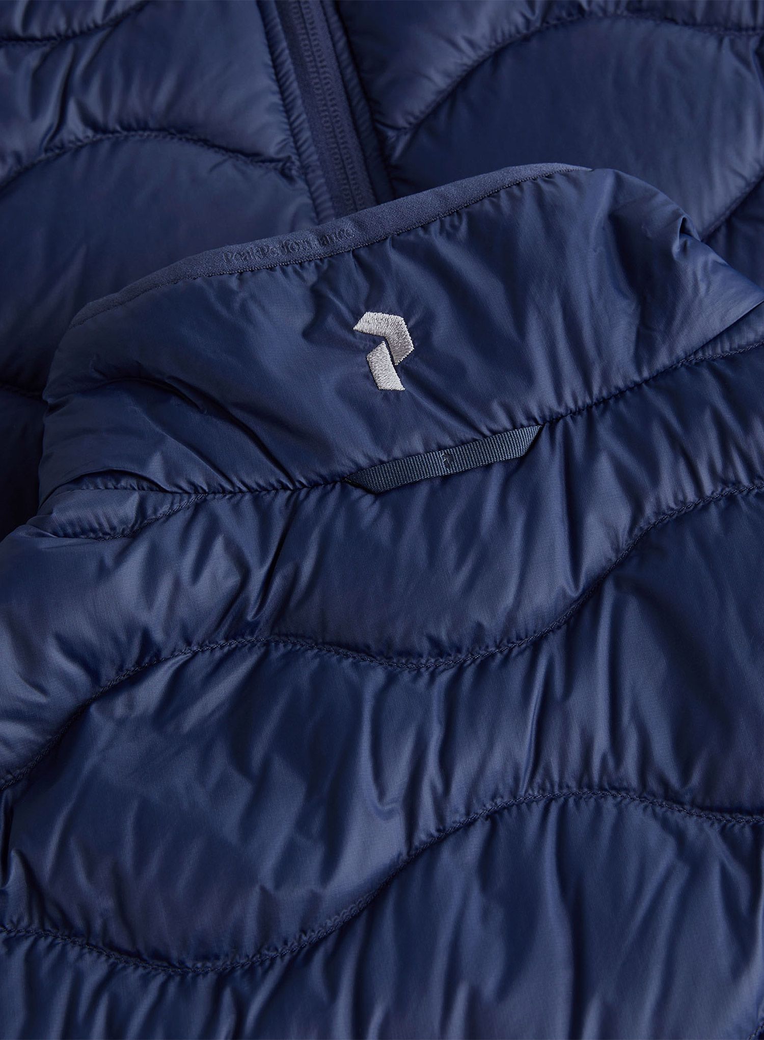 Perjani prsluk Peak Performance Helium Down Vest - blue shadow