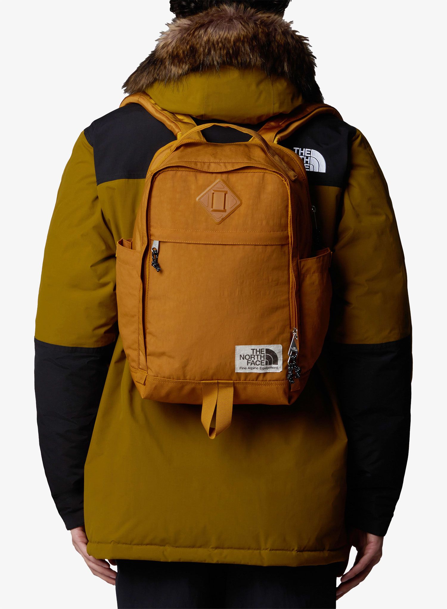 Urbani ruksak The North Face Berkeley Daypack - timber tan/tnf black