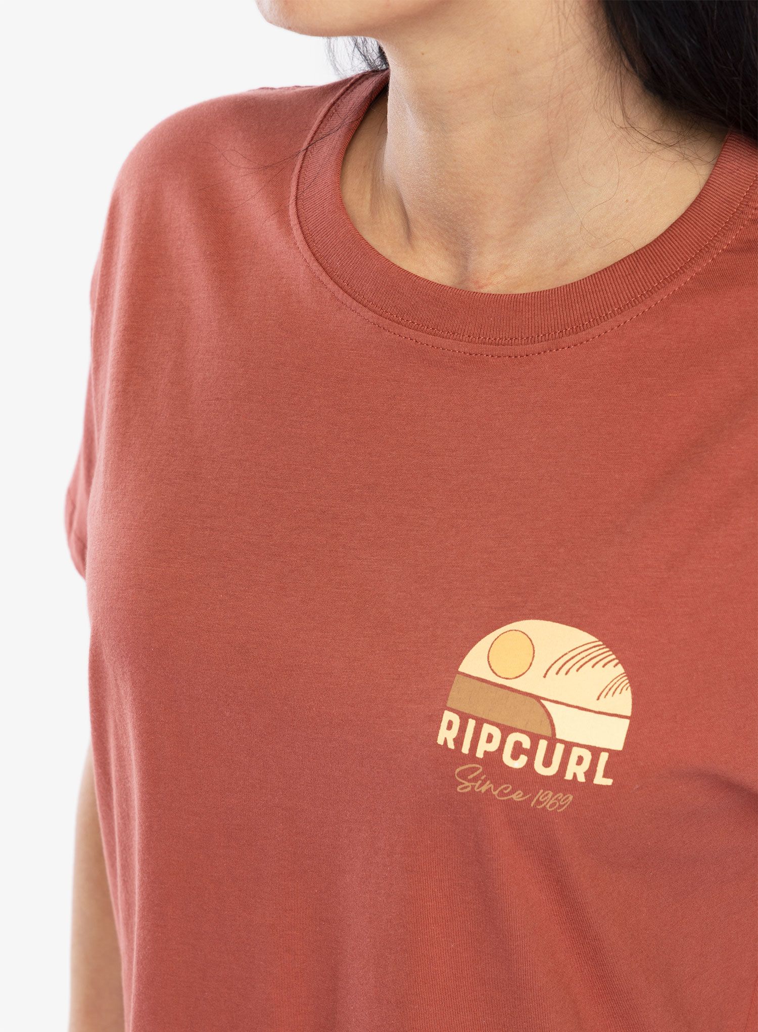 Ženska majica s tiskom Rip Curl Line Up Relaxed Tee - maroon