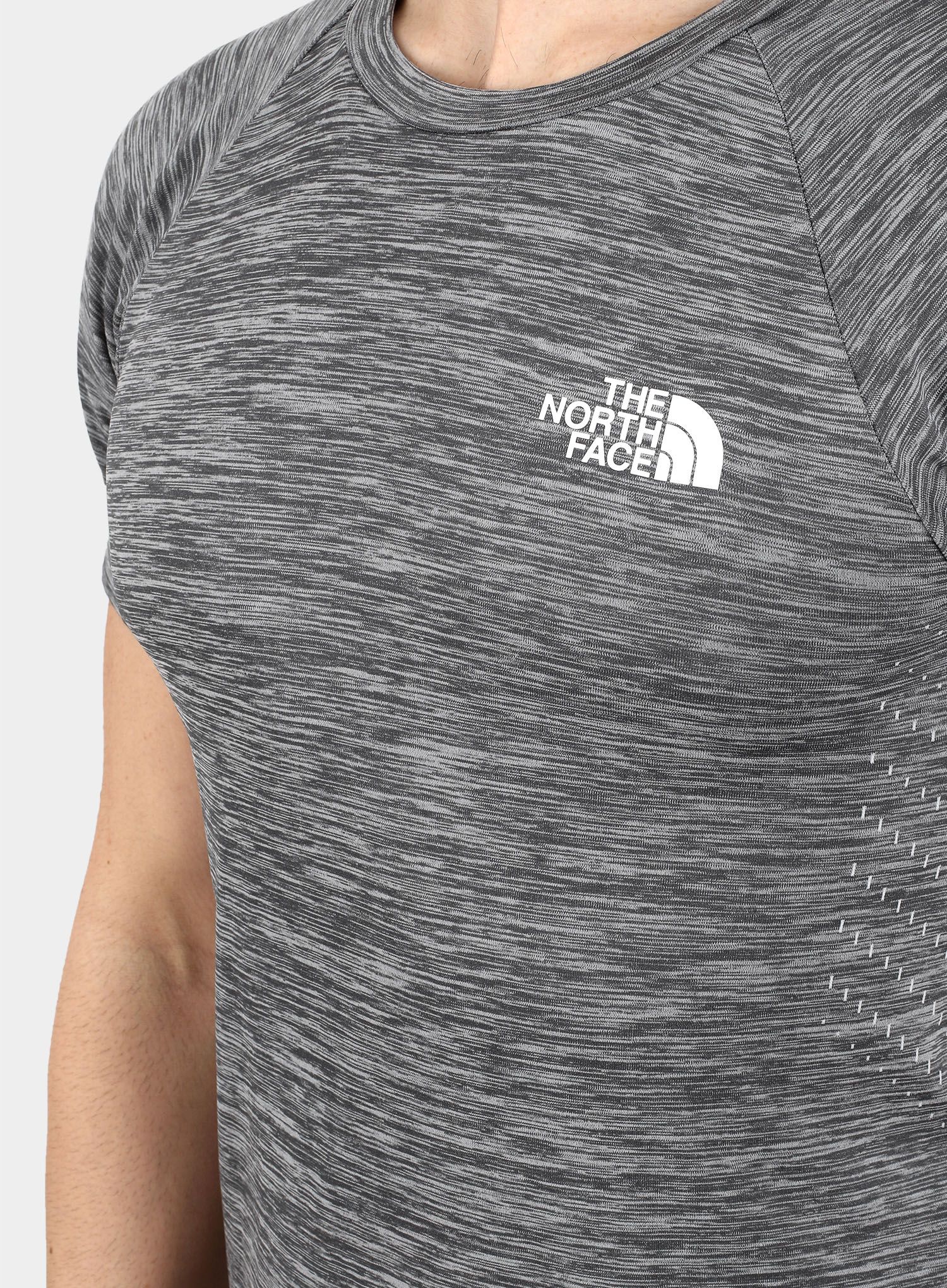 Majica The North Face Impendor Seamless Tee - blk white/white