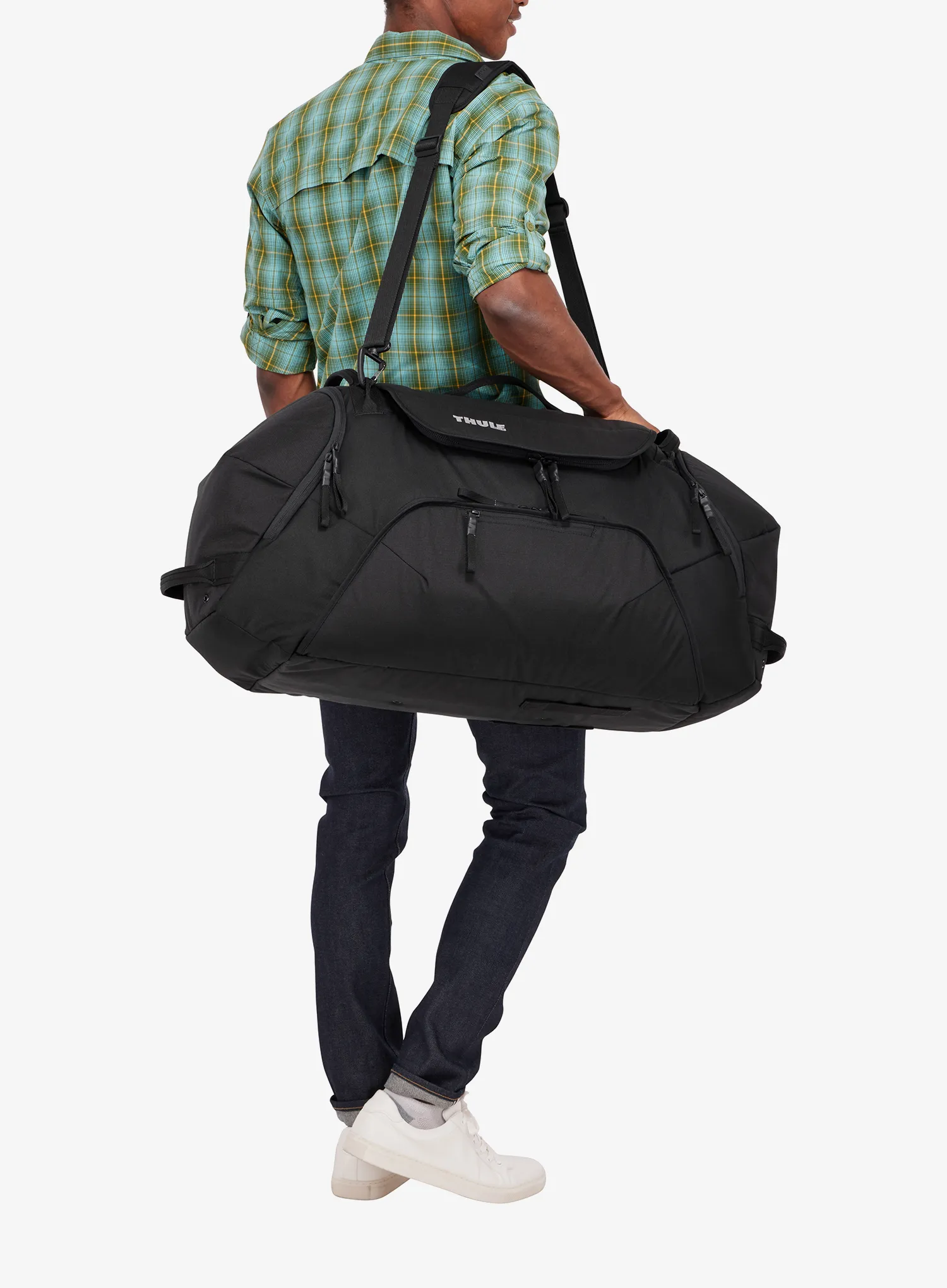 Putna torba Thule Roundtrip Snow Duffel 80 L - black