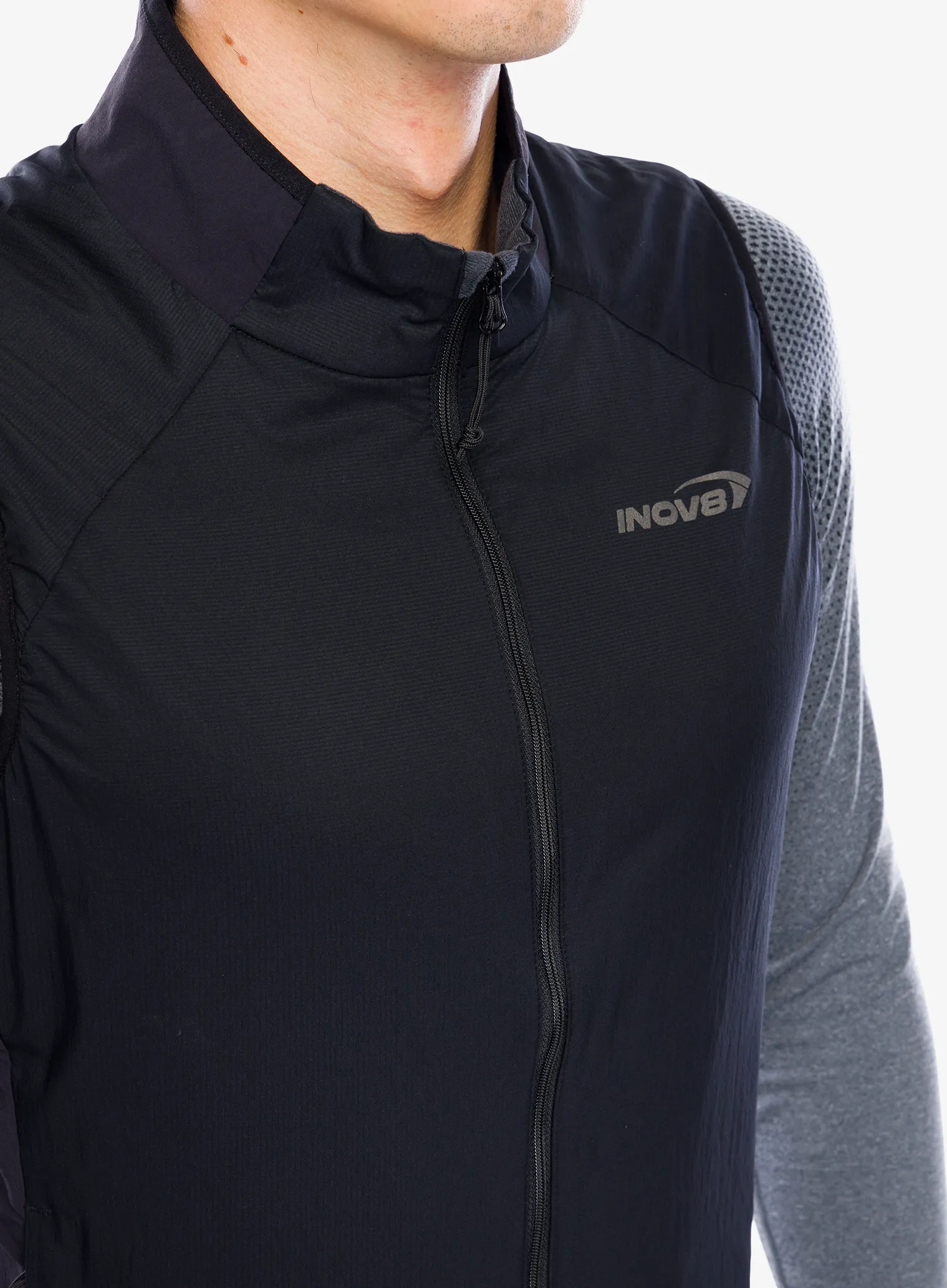 Prsluk Inov-8 Performance Hybrid Gilet - black