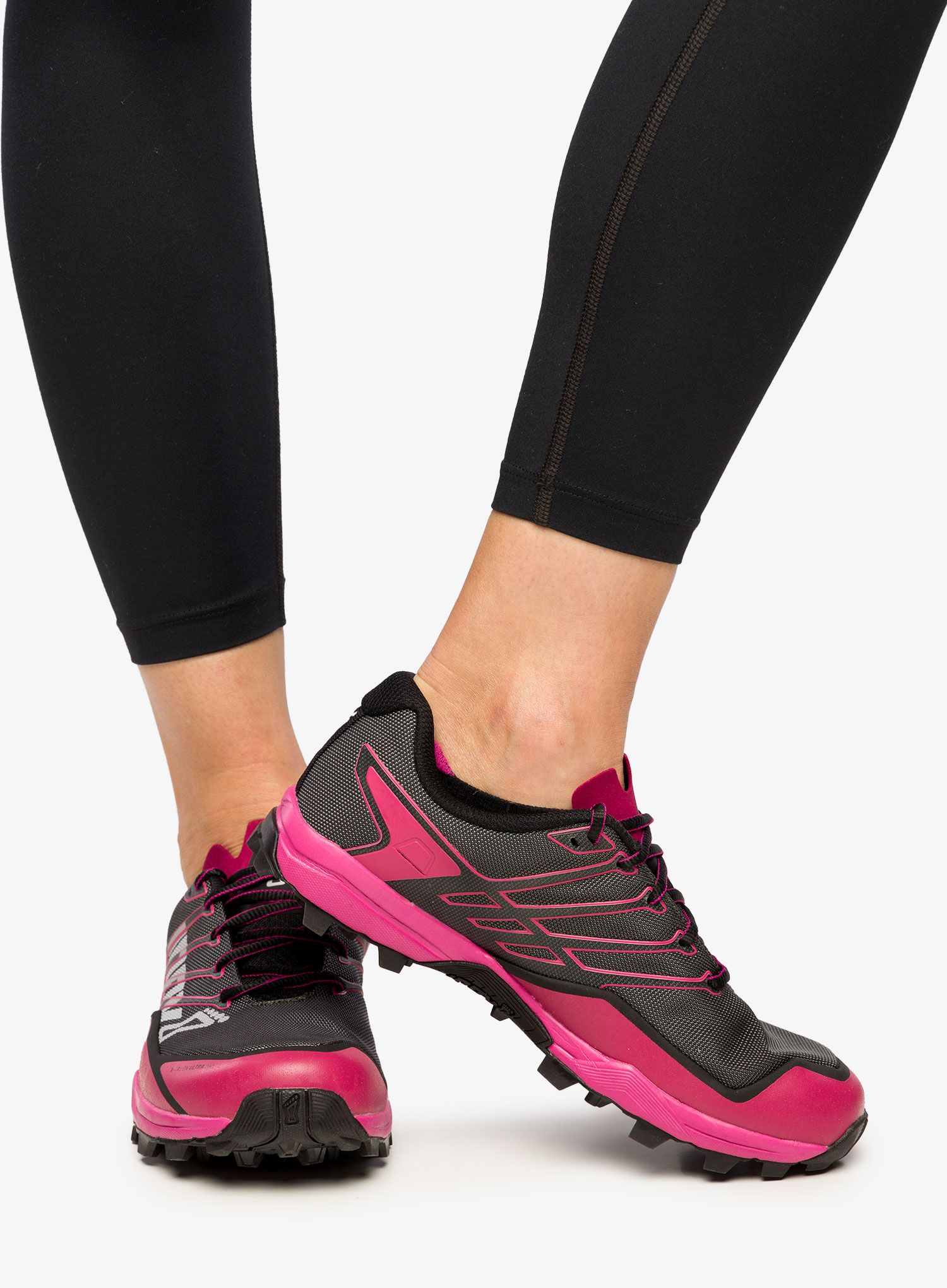 Ženske trail tenisice Inov-8 X-Talon Ultra 260 V2 - black/sangria