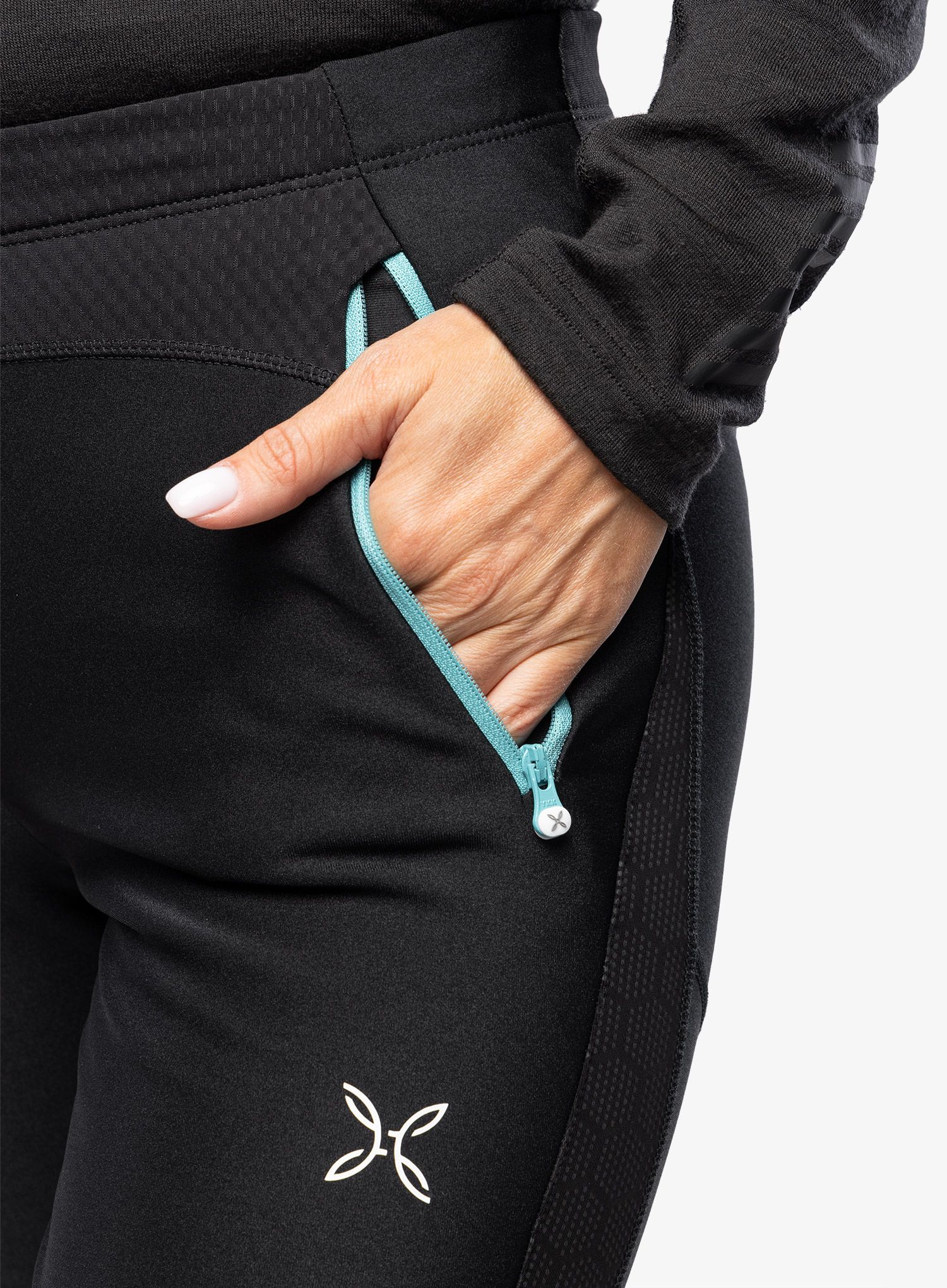 Ženske planinarske hlače Montura Evoque 2 Pants - black/light blue