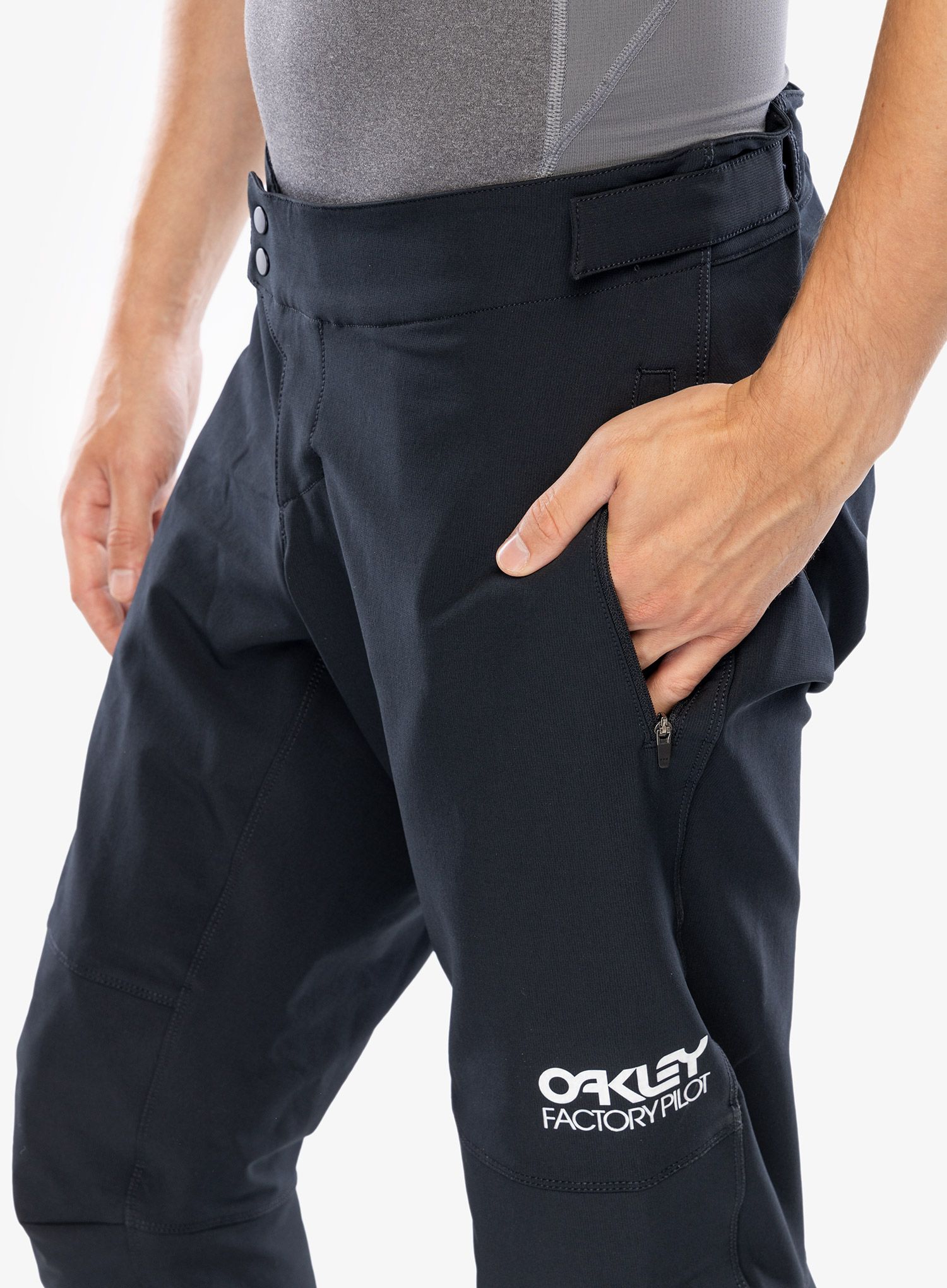 Biciklističke hlače Oakley Element Lite MTB Pant - blackout
