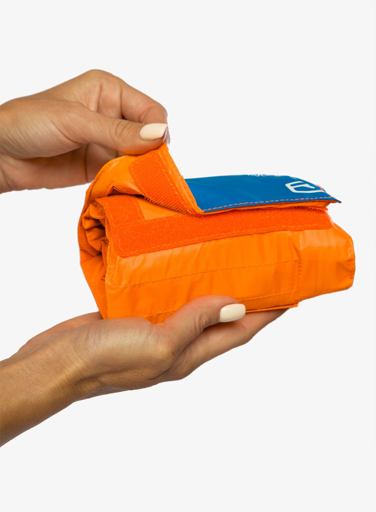Pribor za prvu pomoć Ortovox First Aid Roll Doc Mid - shocking orange
