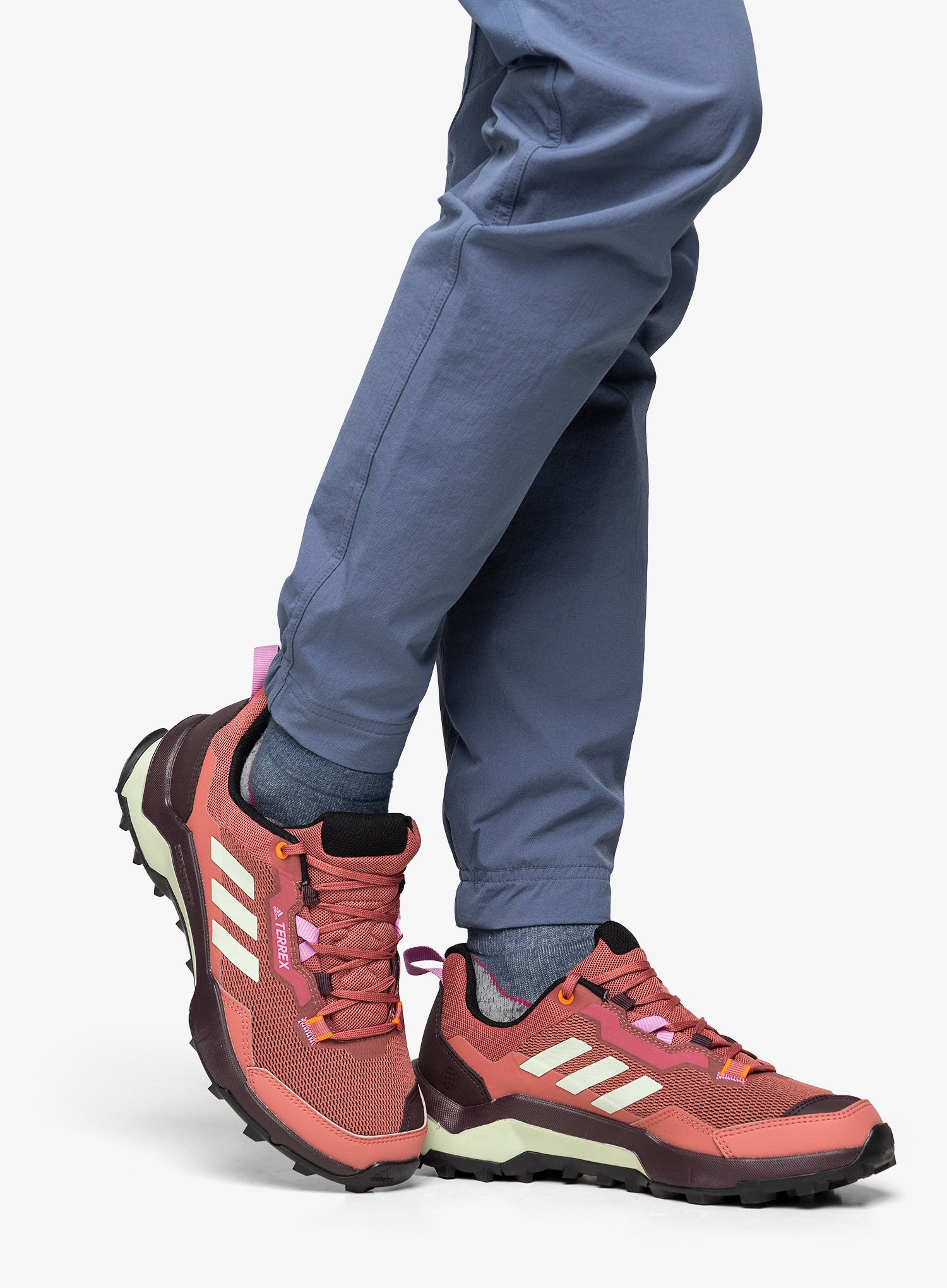 Ženske trekking cipele adidas TERREX AX4 - wonder red/linen grn/lilac