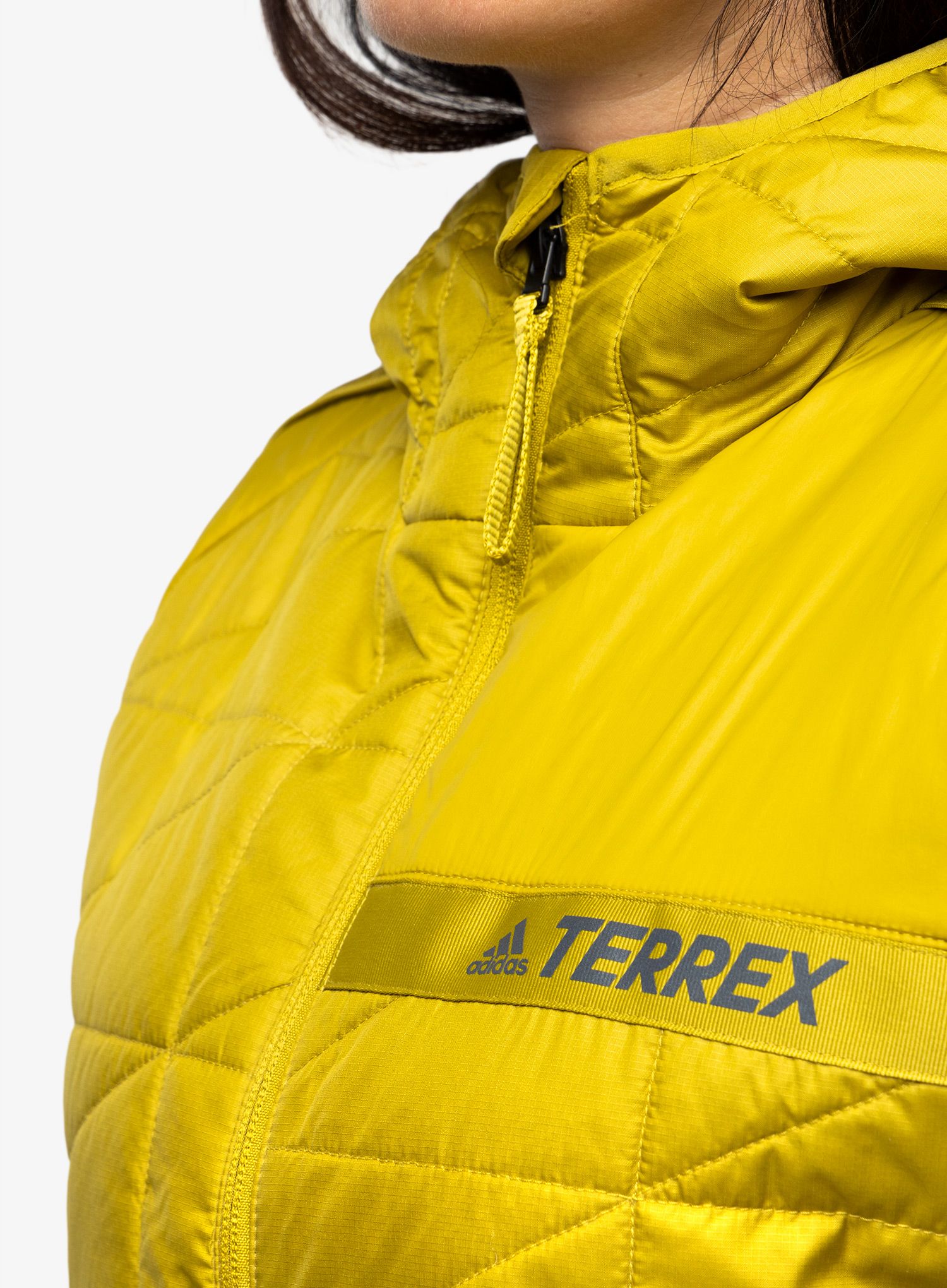 Jakna s postavom adidas TERREX Multi Synthetic Insulated Hooded Jacket - pulse olive