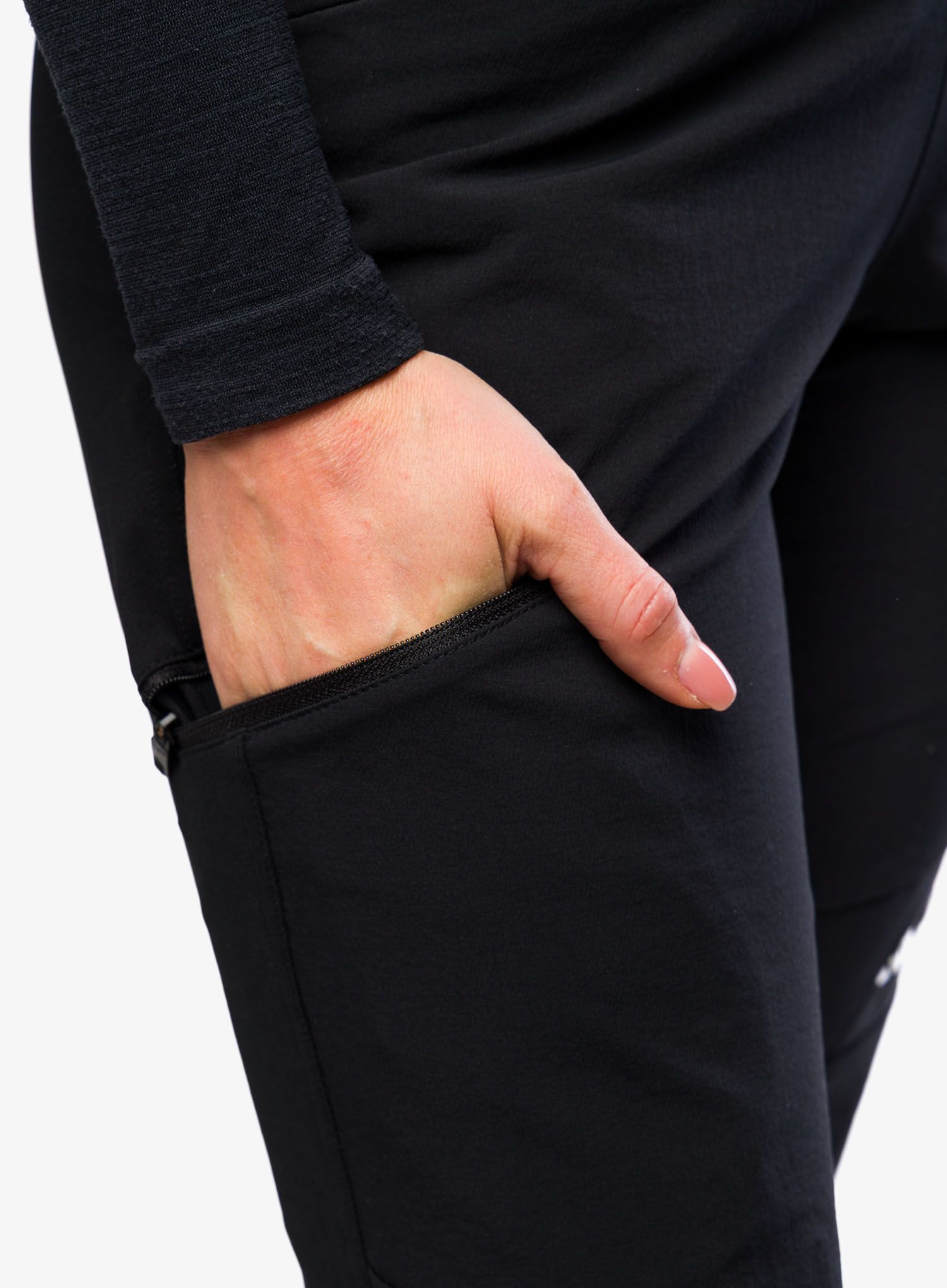 Ženske softshell hlače adidas TERREX Techrock Alpine Climbing Pants - black