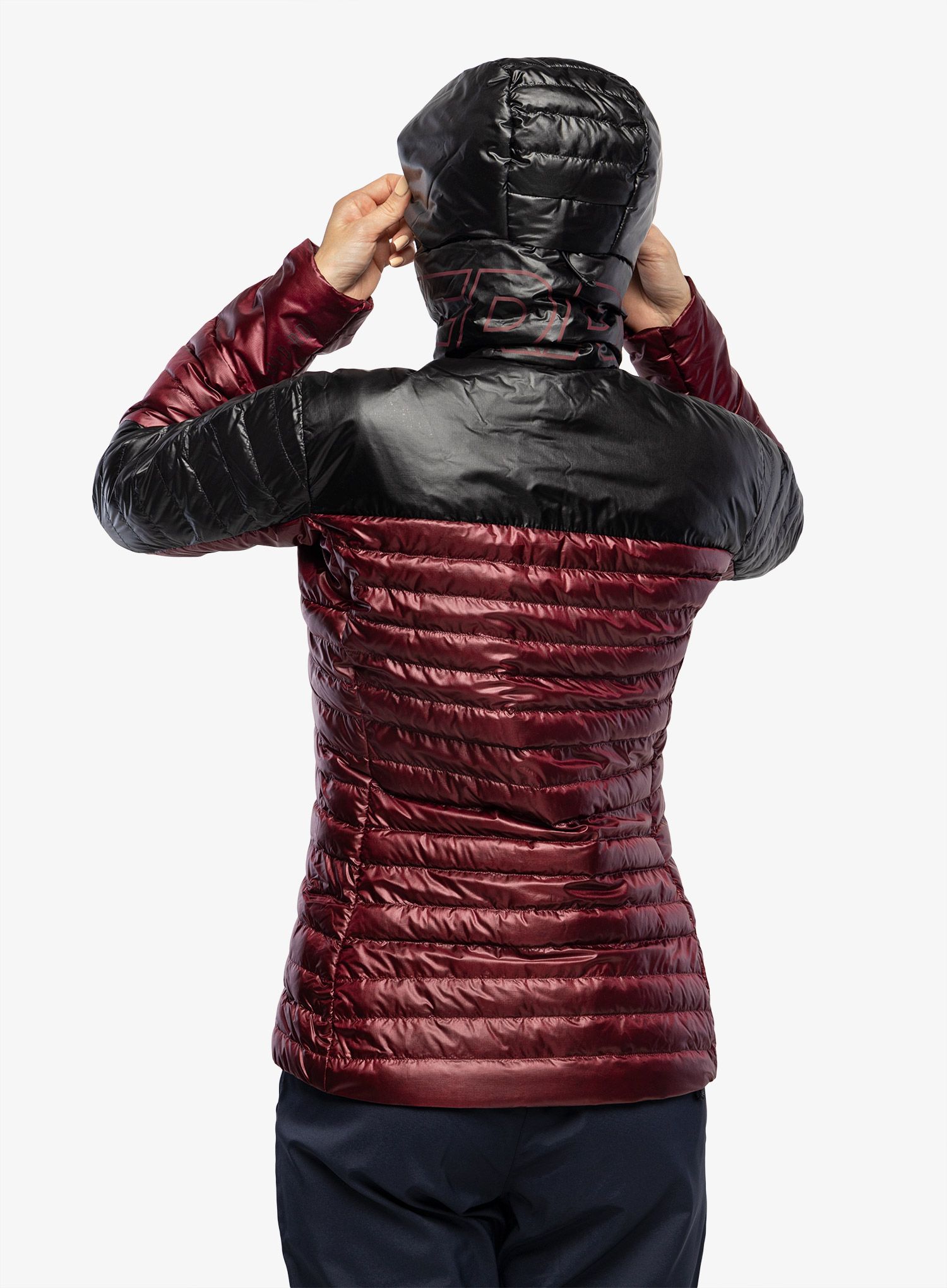 Ženska perjana jakna adidas TERREX Techrock Year-Round Down Hooded Jkt - shadow red/black