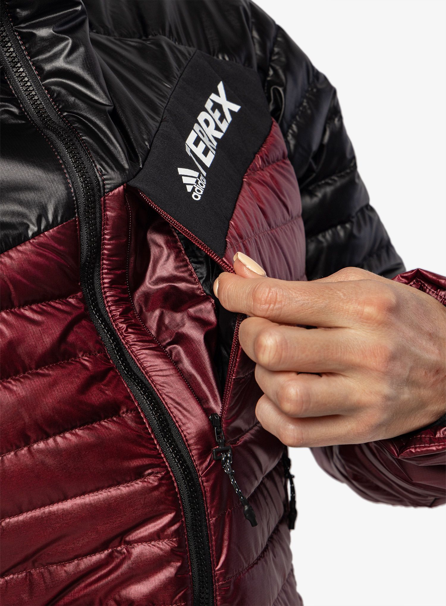 Ženska perjana jakna adidas TERREX Techrock Year-Round Down Hooded Jkt - shadow red/black