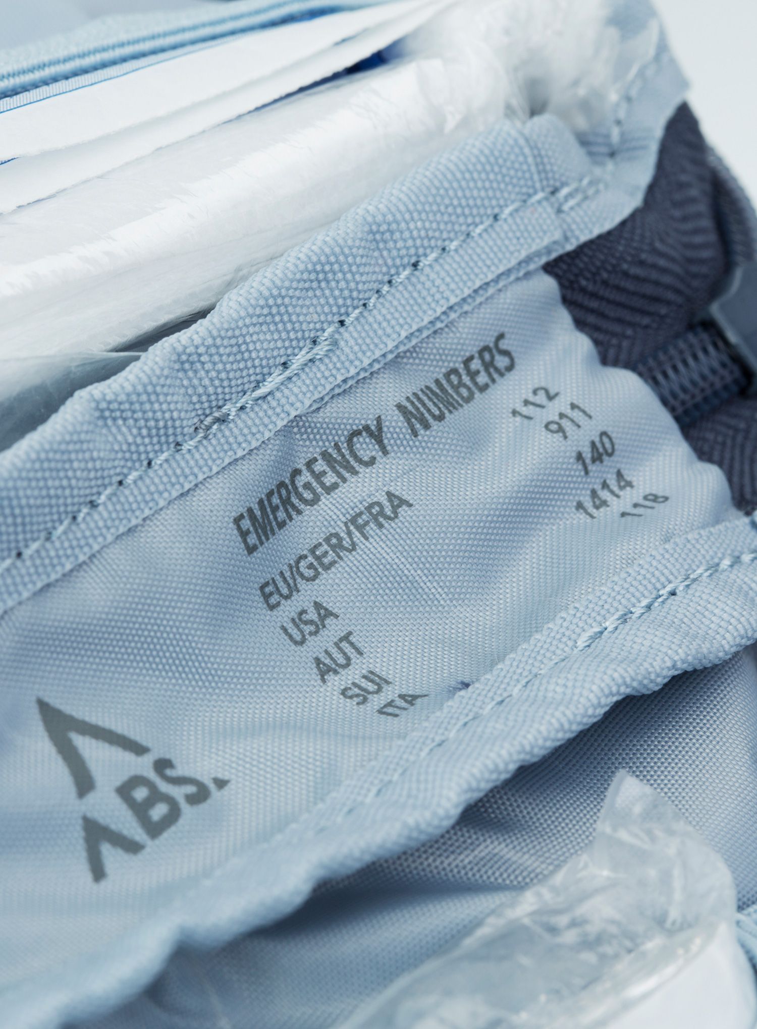 Pribor za prvu pomoć ABS A.Ssure First Aid Kit - multicolor