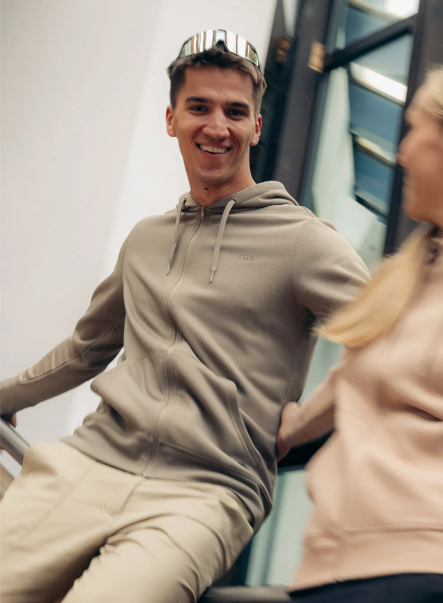 Majica s kapuljačom Flov Alamo - beige