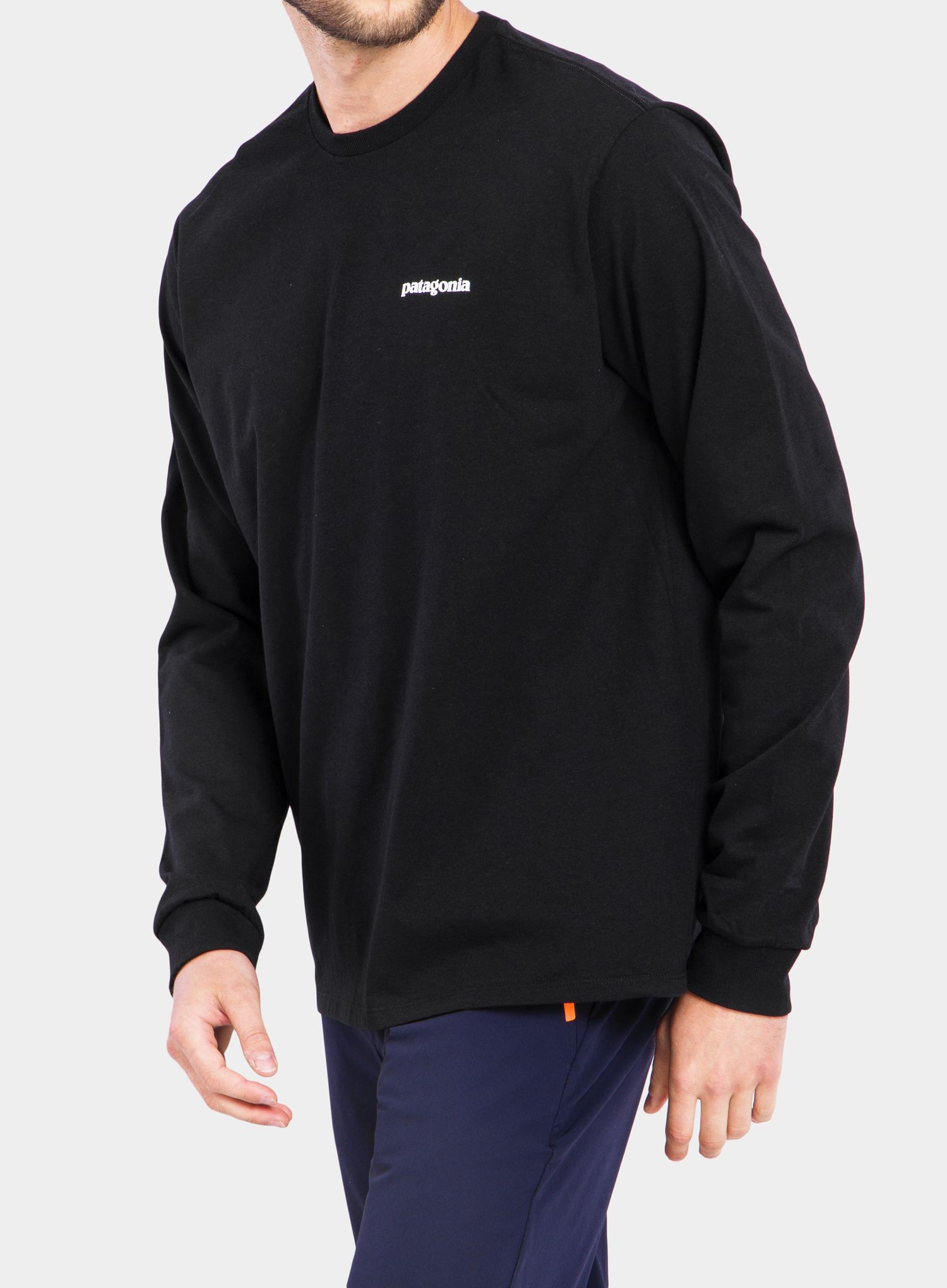 Dukserica Patagonia L/S P-6 Logo Responsibili-Tee - black