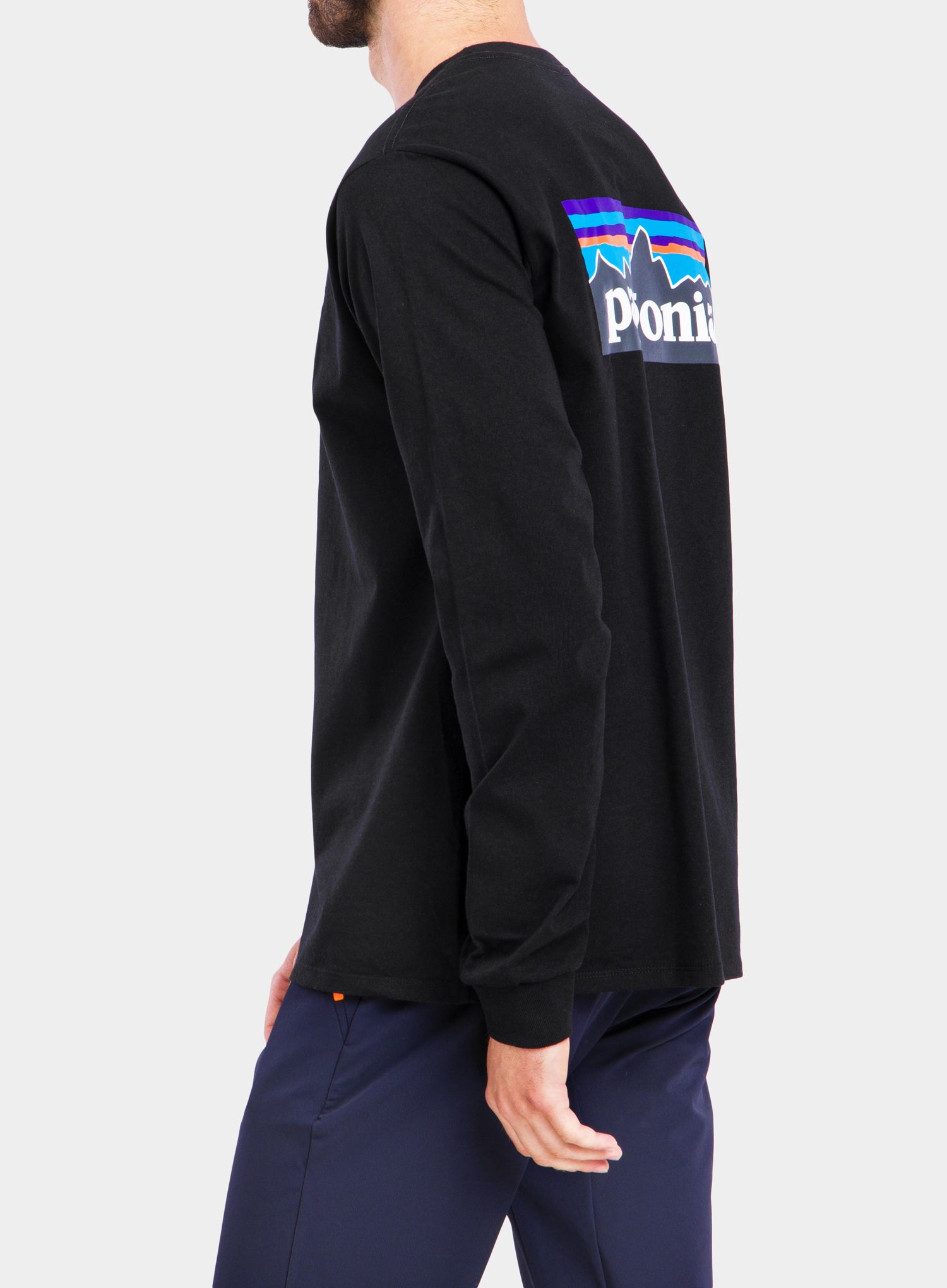 Dukserica Patagonia L/S P-6 Logo Responsibili-Tee - black