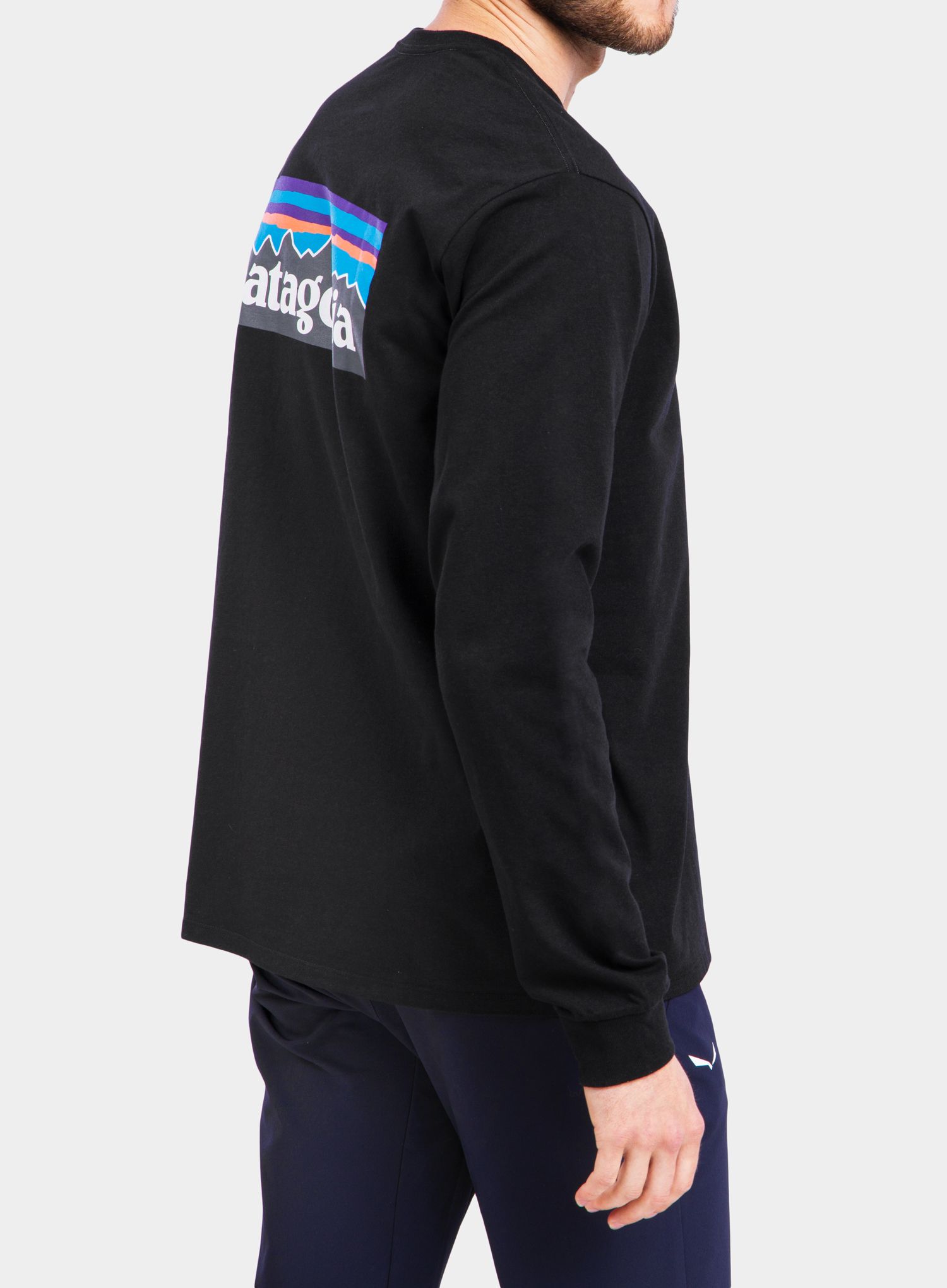 Dukserica Patagonia L/S P-6 Logo Responsibili-Tee - black